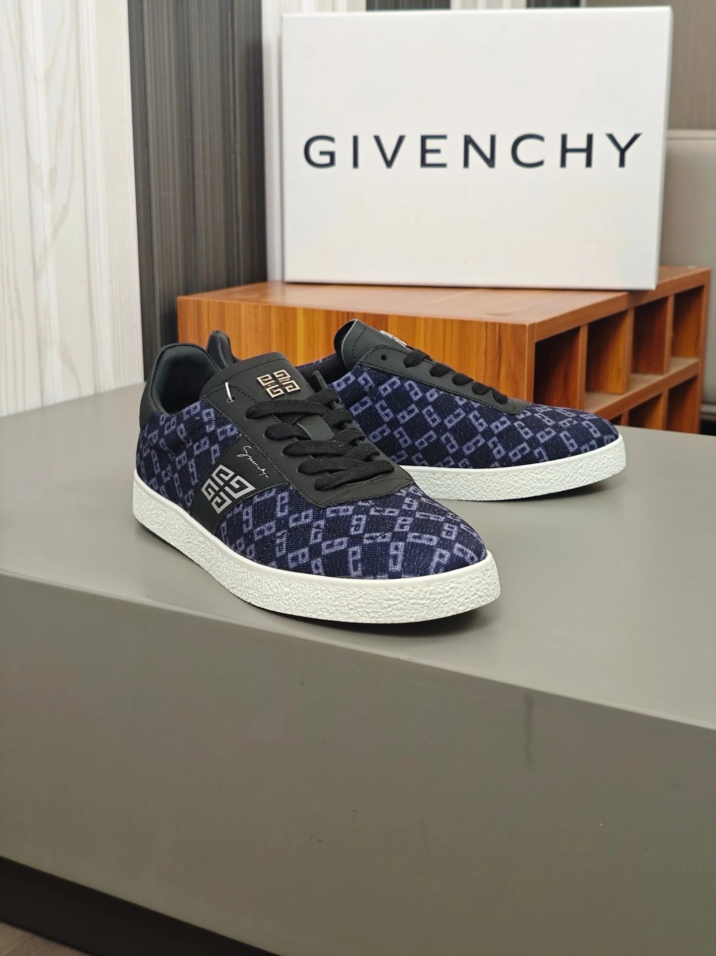 GVC SNEAKER