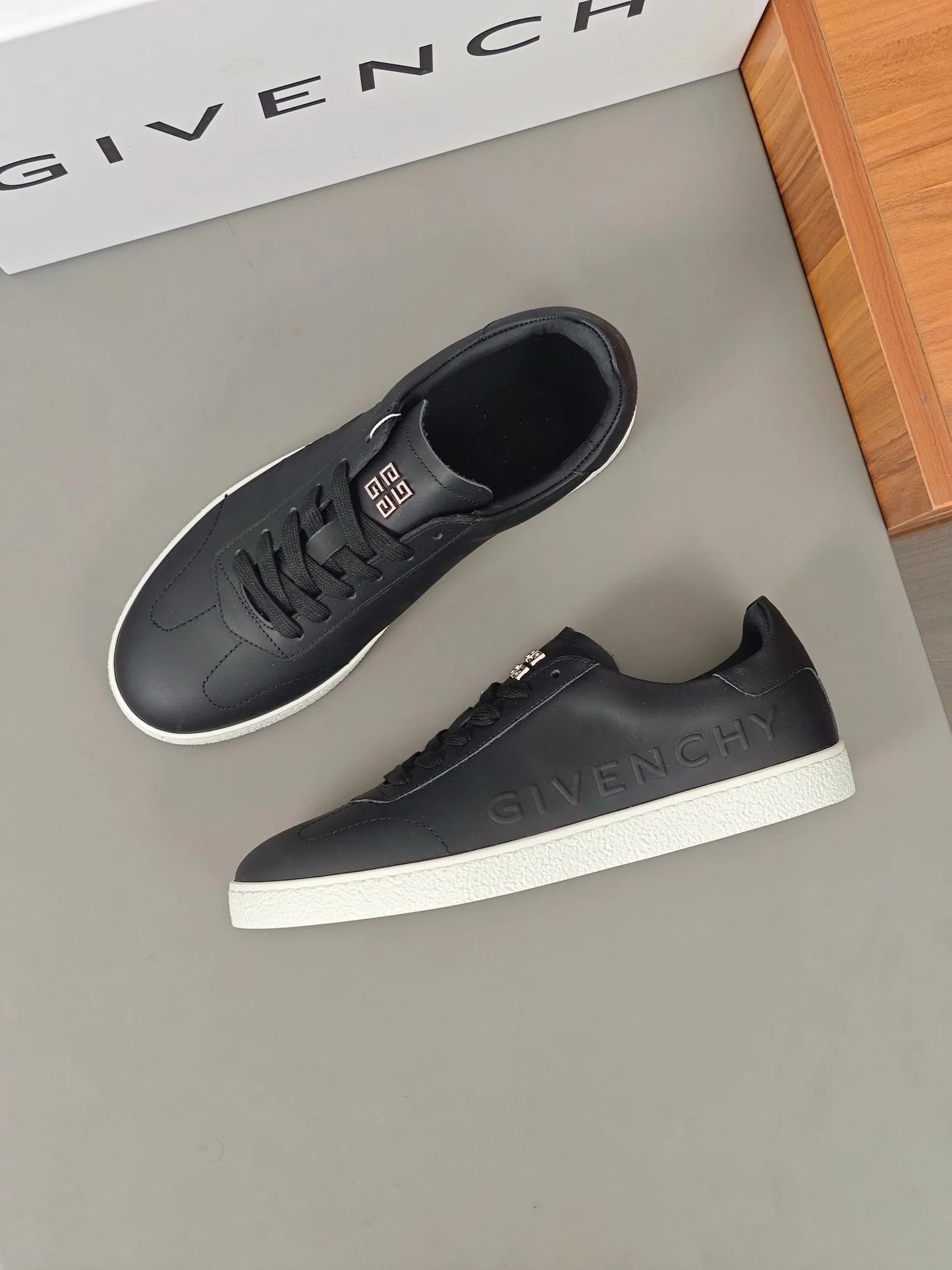 GVC SNEAKER