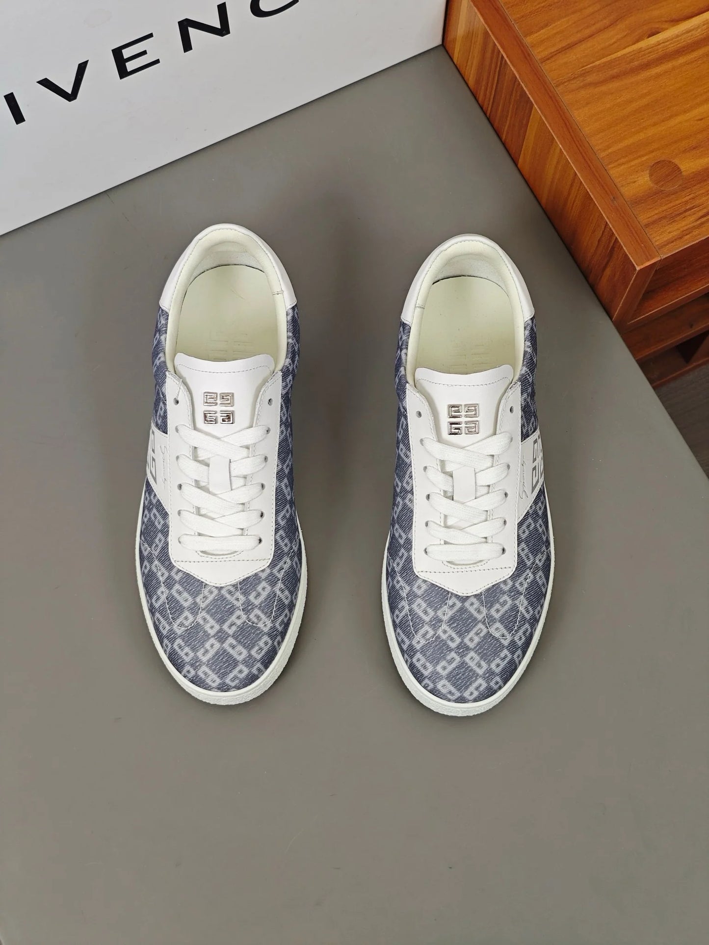 GVC SNEAKER