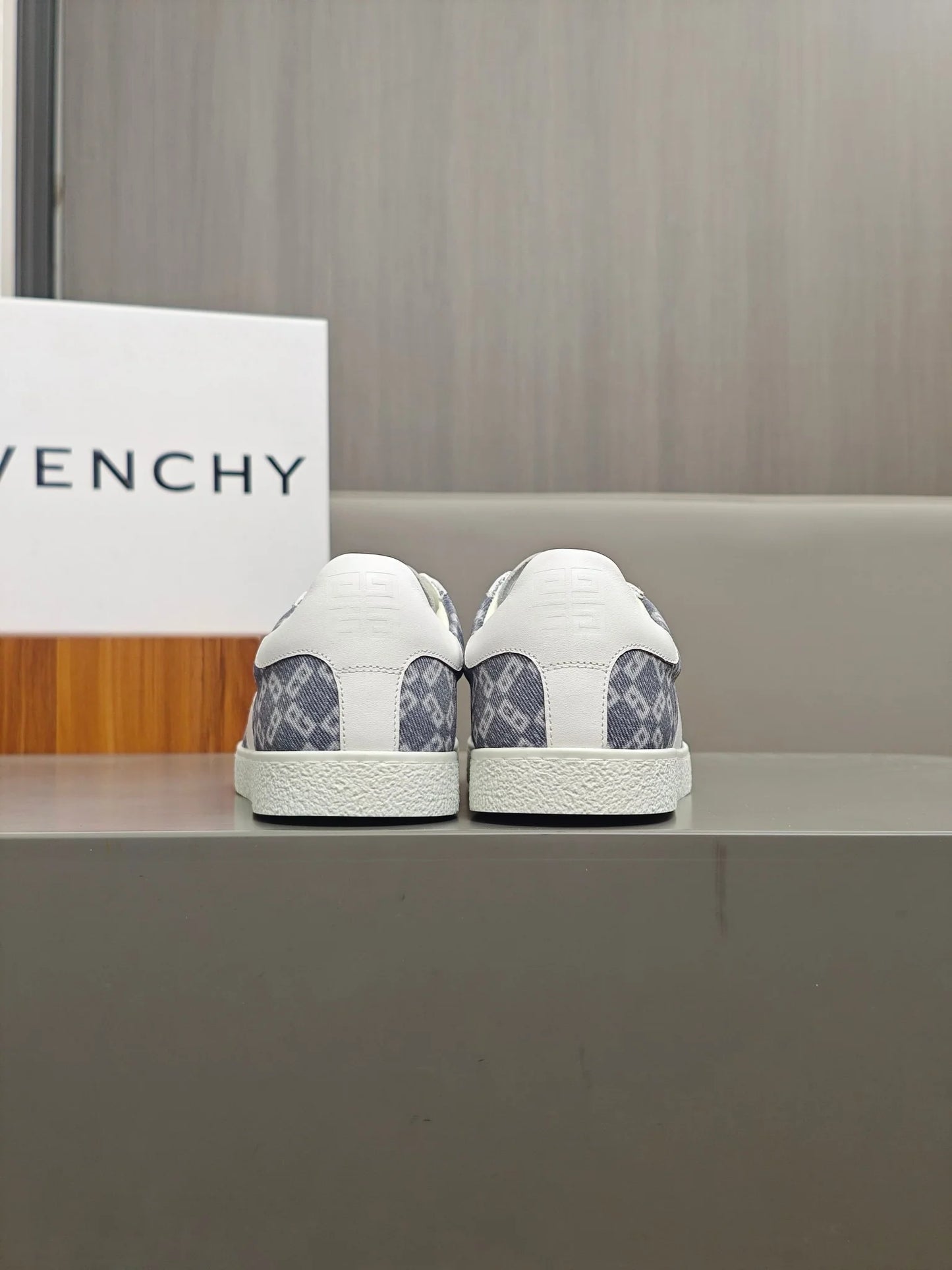 GVC SNEAKER