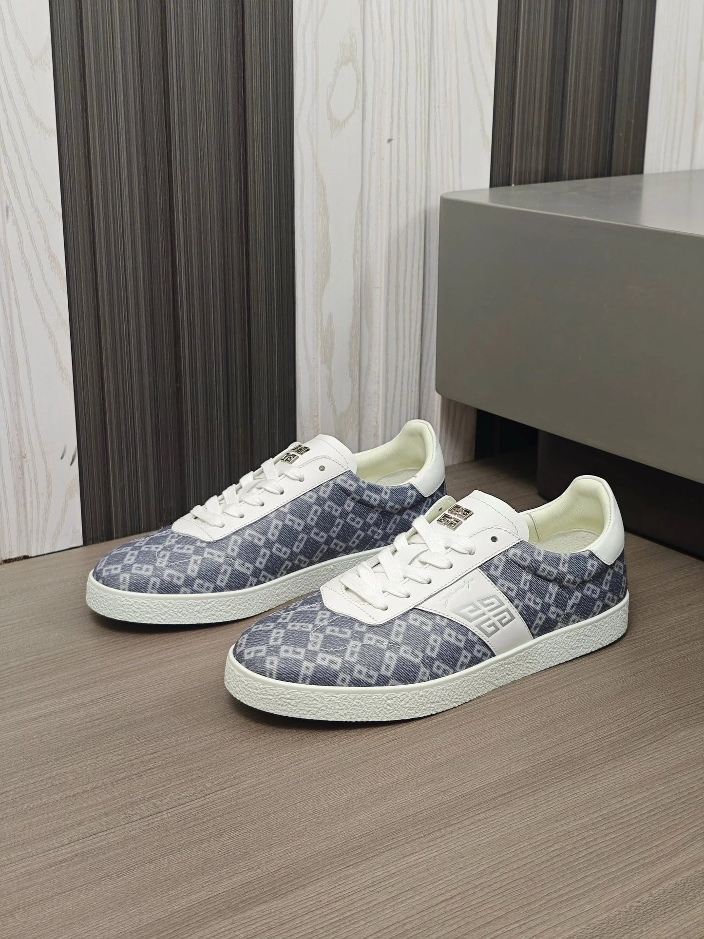 GVC SNEAKER