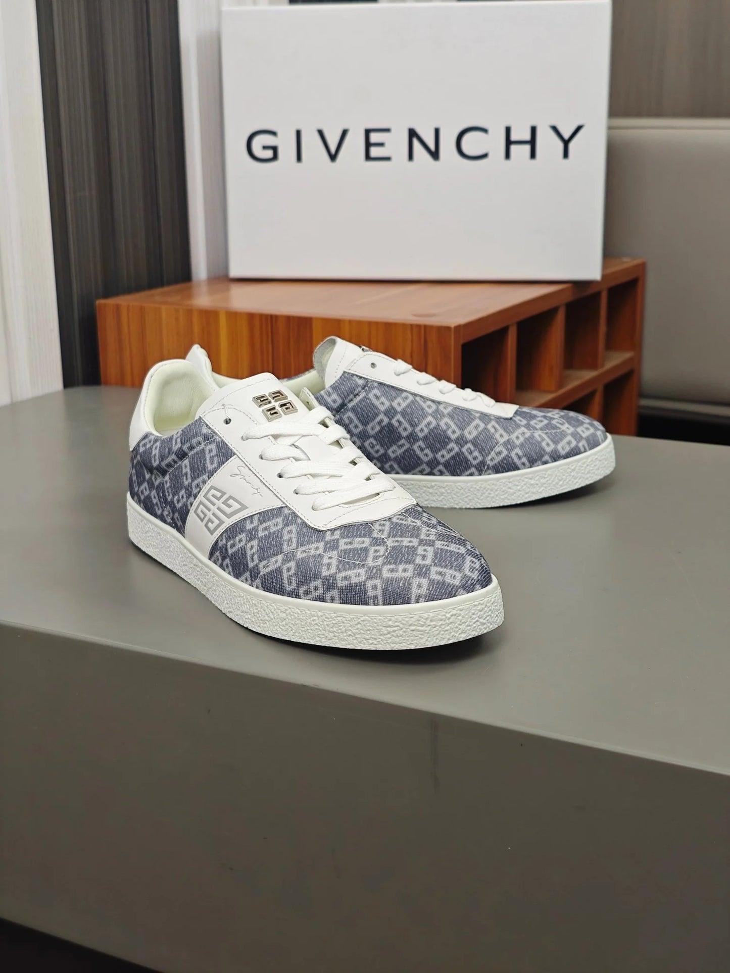 GVC SNEAKER