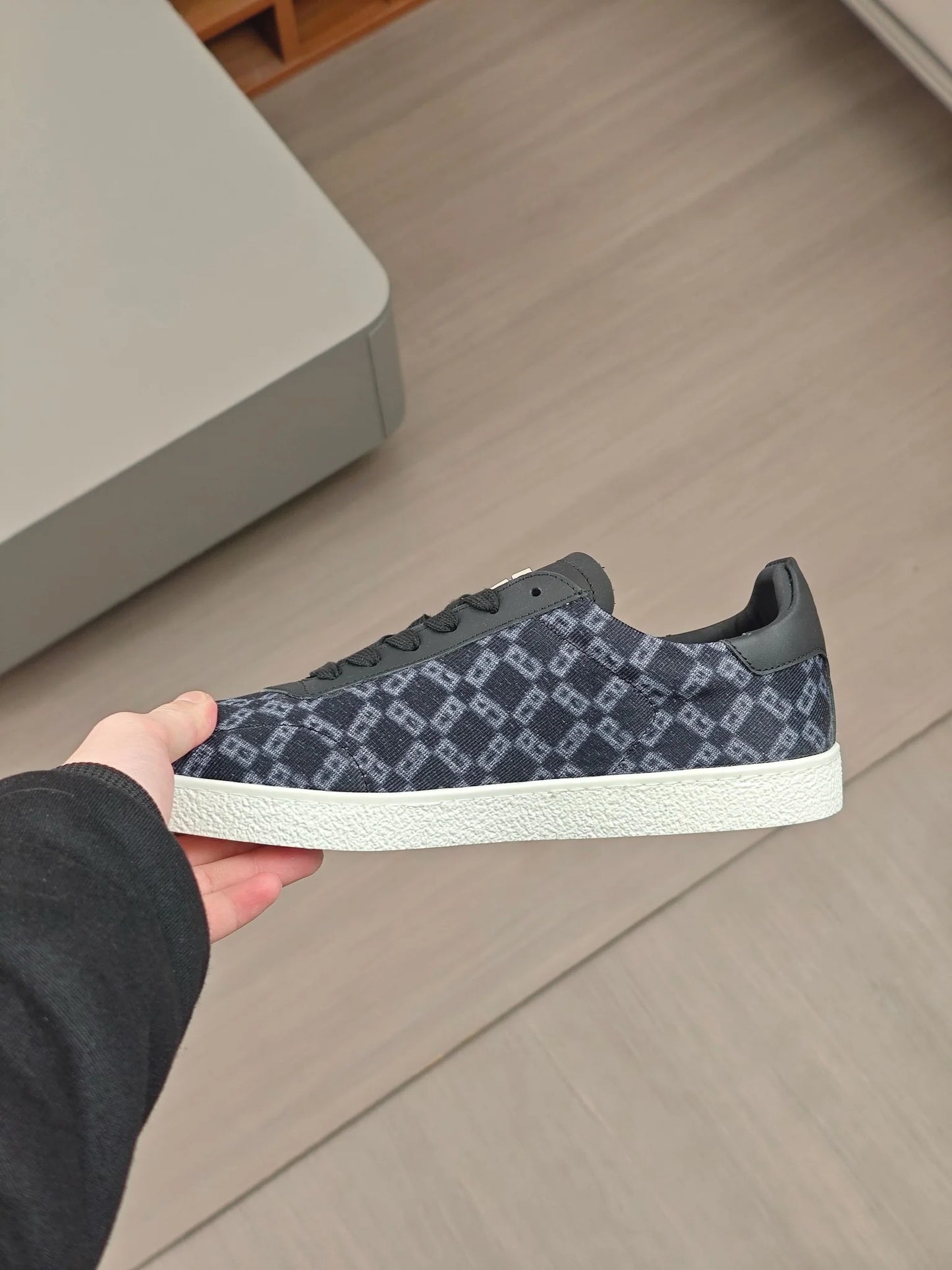 GVC SNEAKER
