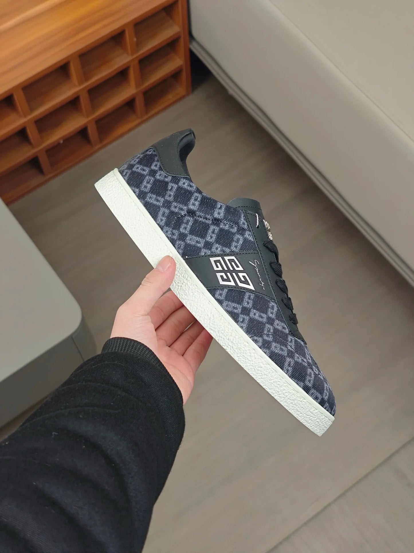 GVC SNEAKER