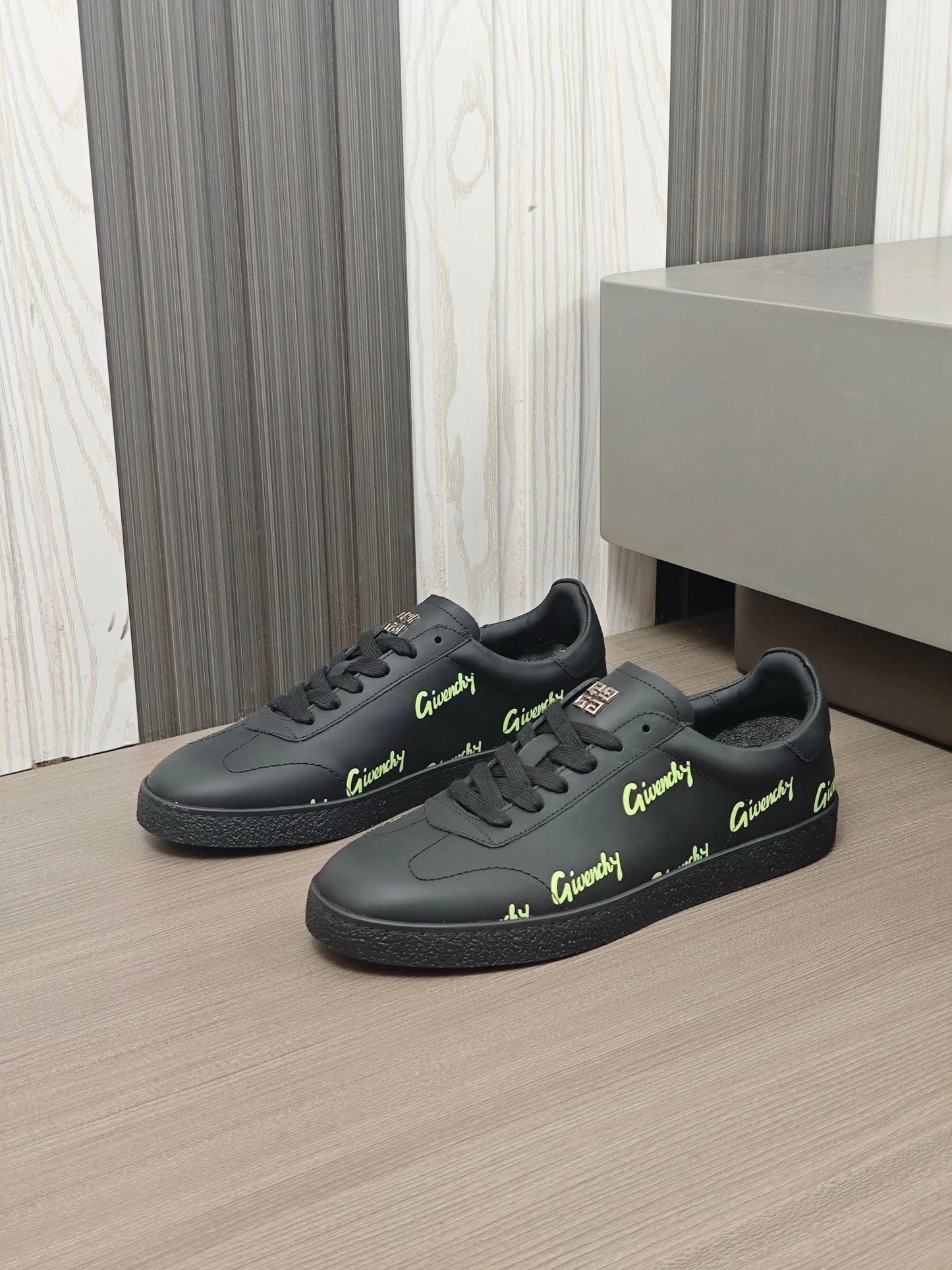 GVC SNEAKER