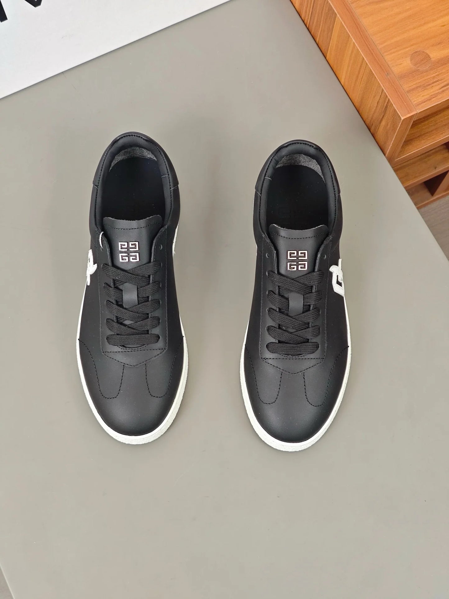 GVC SNEAKER