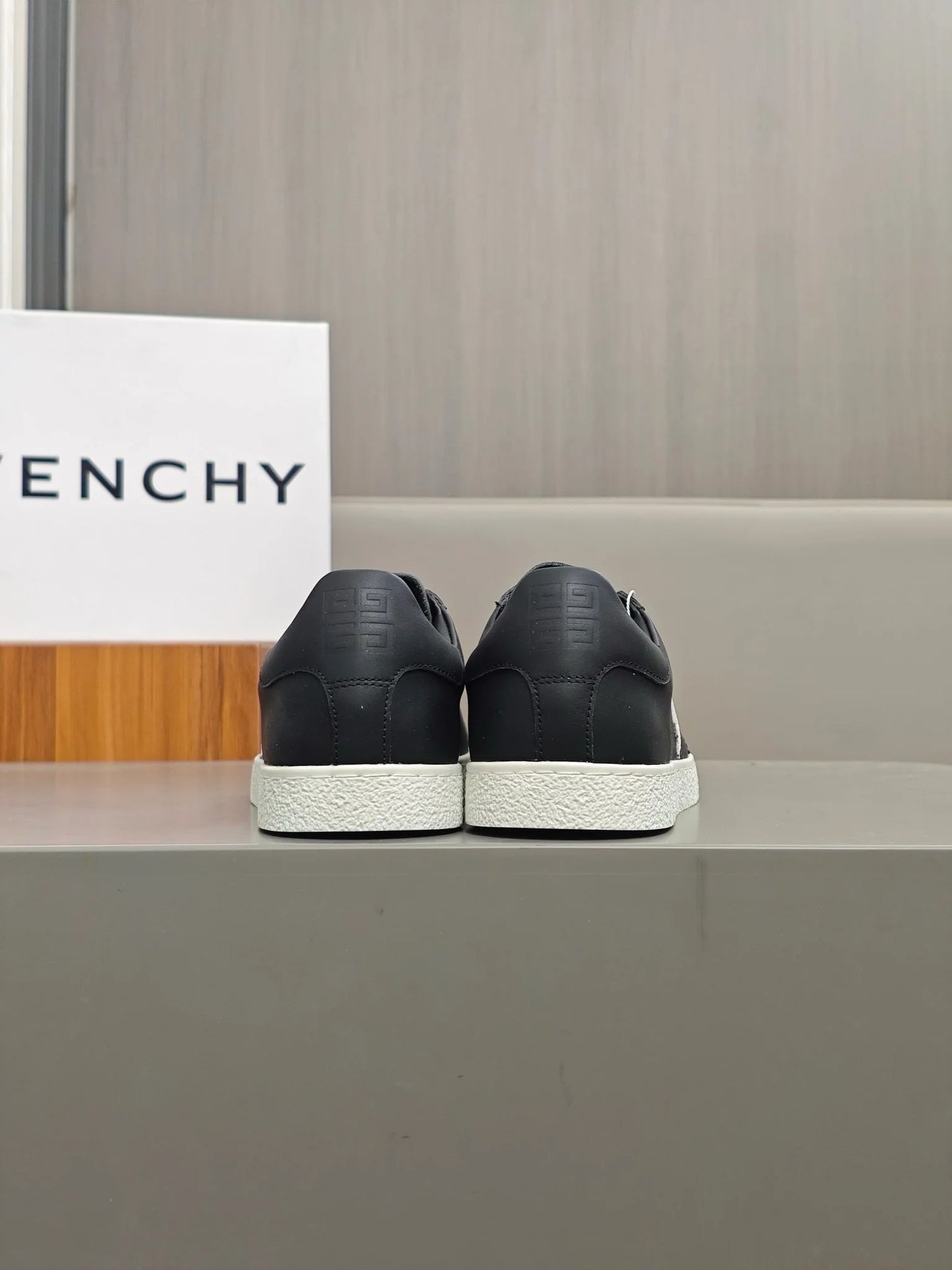 GVC SNEAKER