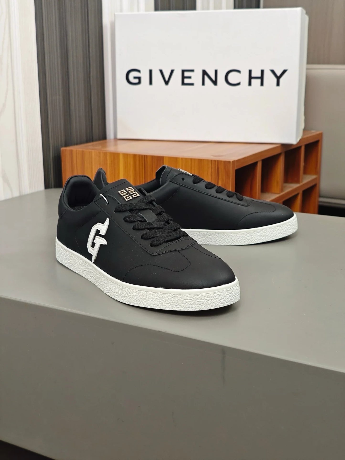 GVC SNEAKER