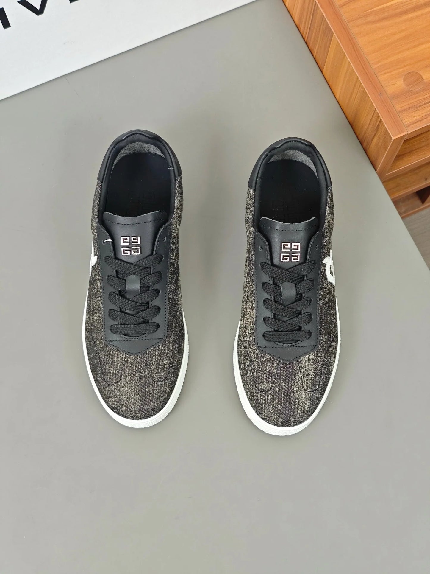 GVC SNEAKER
