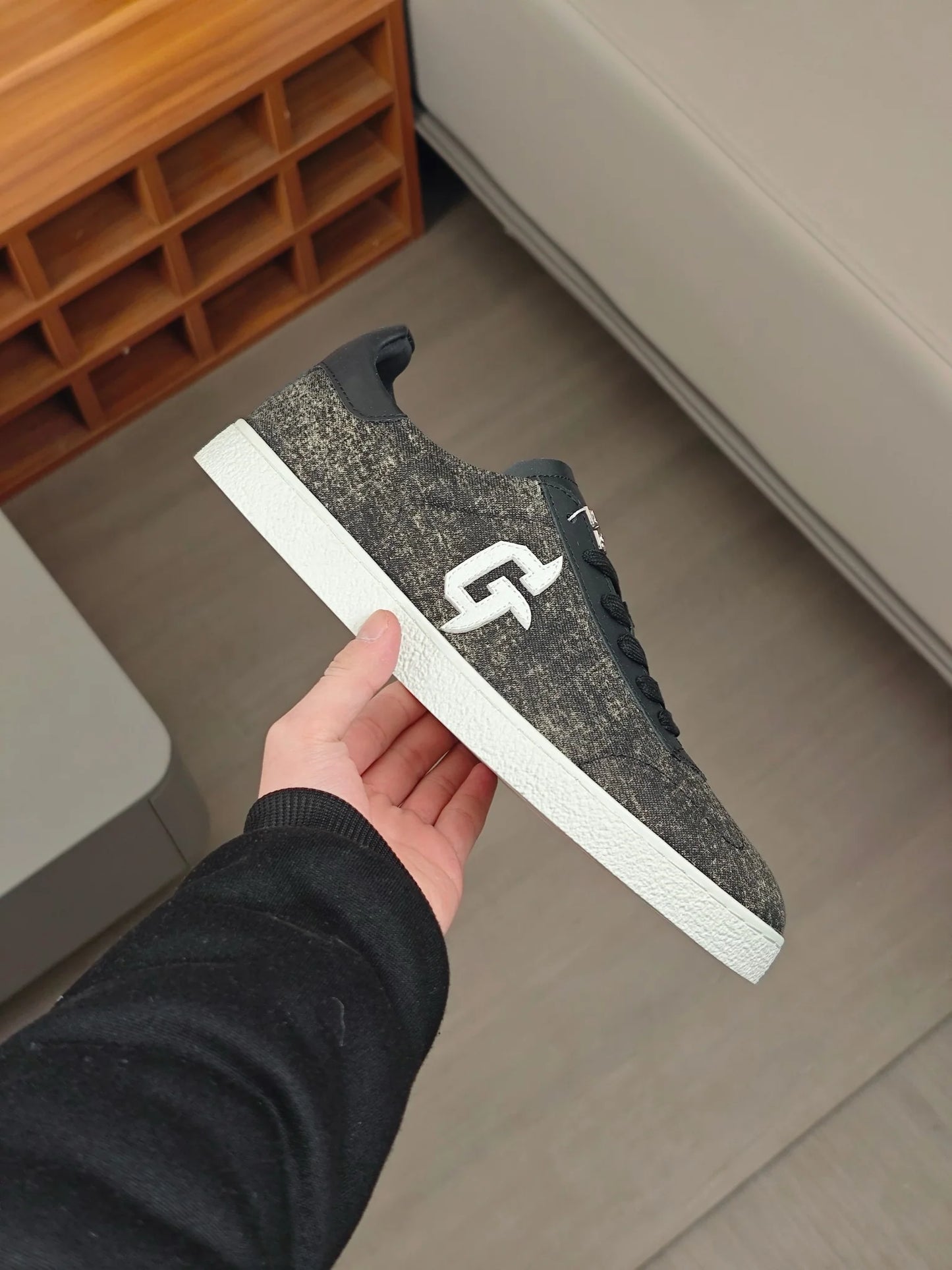 GVC SNEAKER