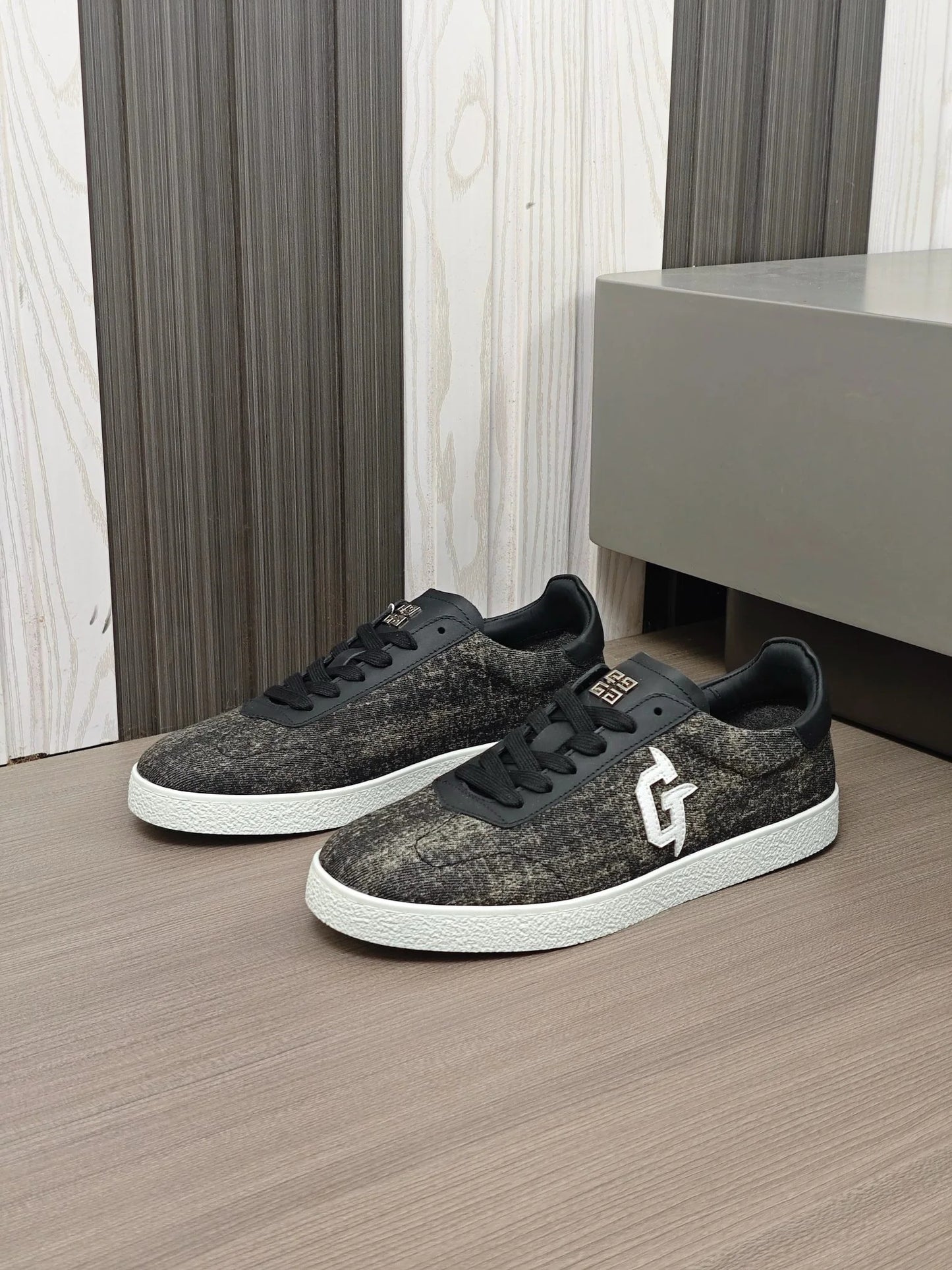 GVC SNEAKER