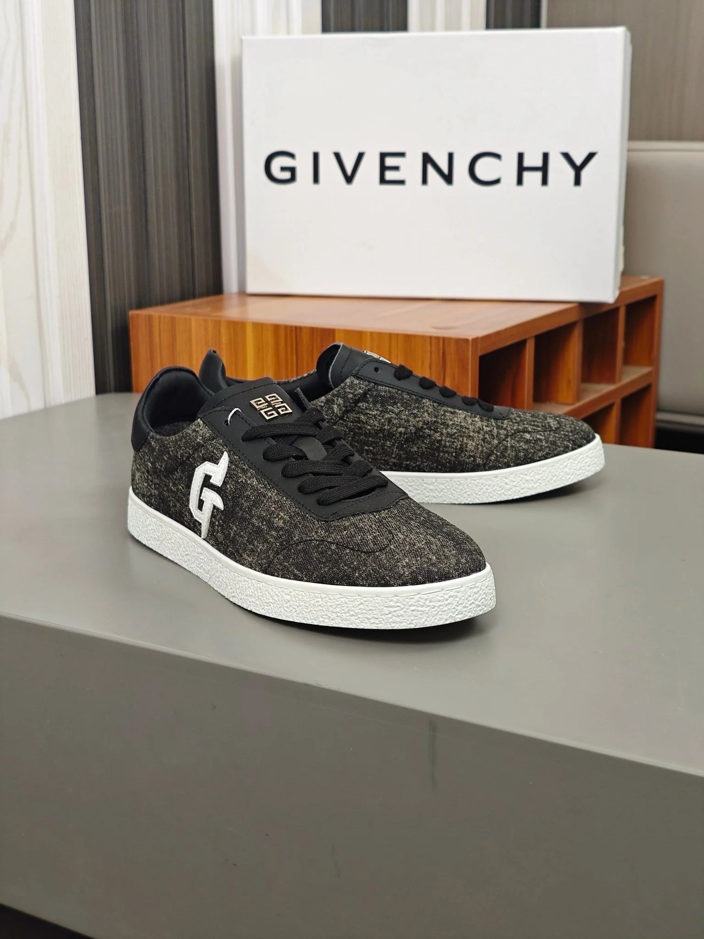 GVC SNEAKER