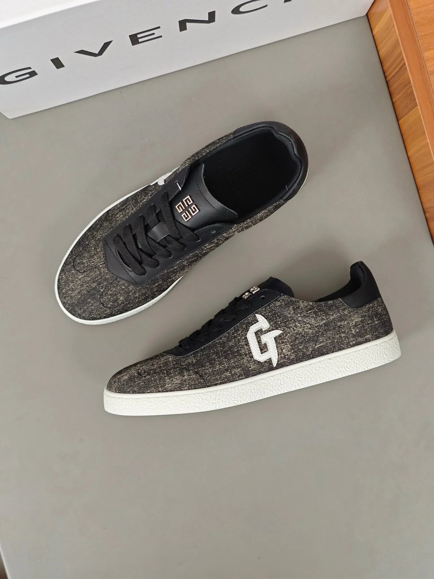 GVC SNEAKER