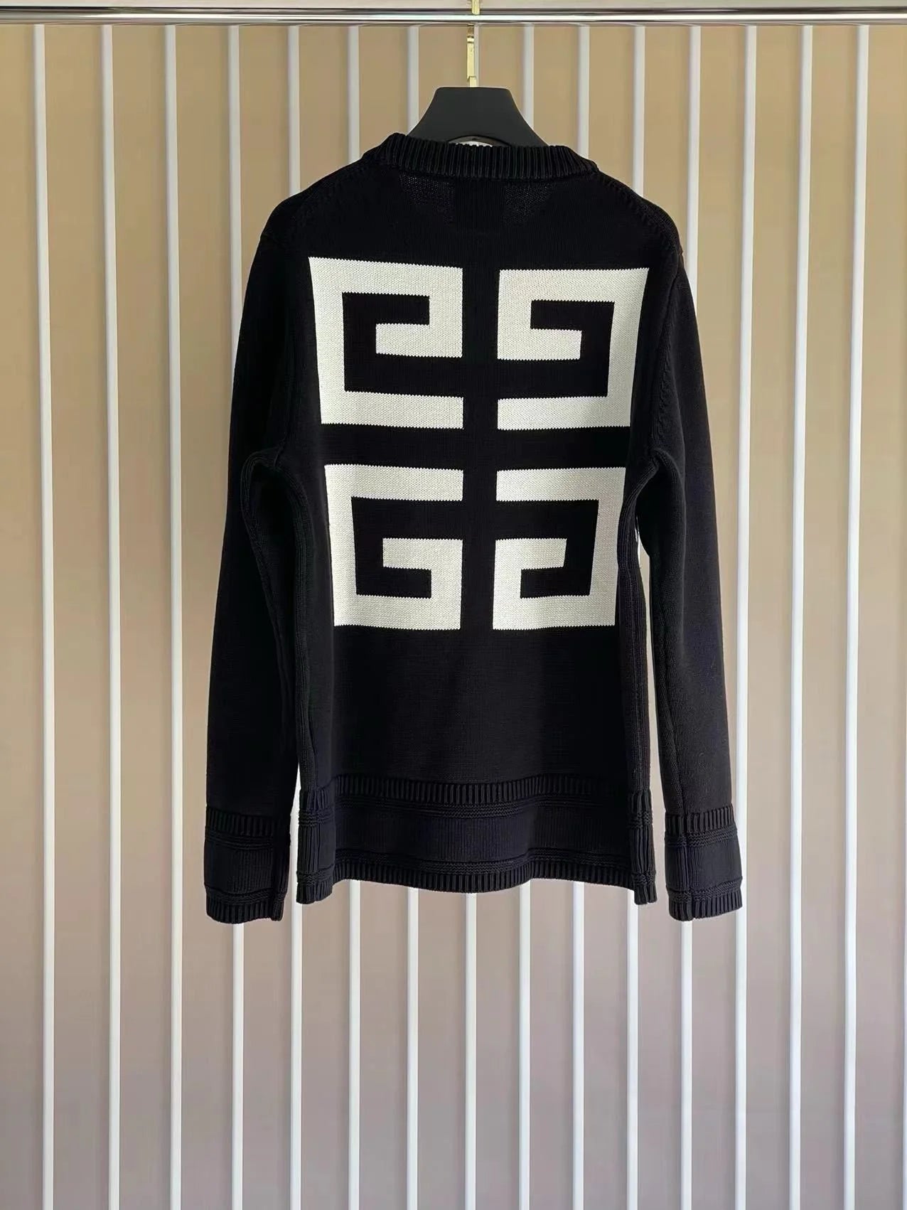 GVC SWEATER
