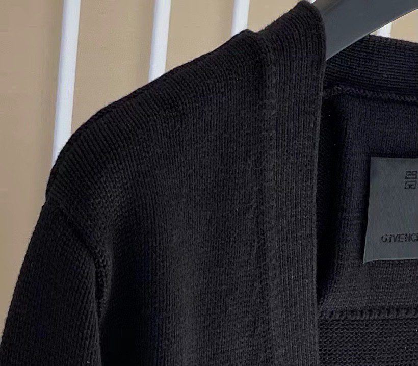GVC SWEATER