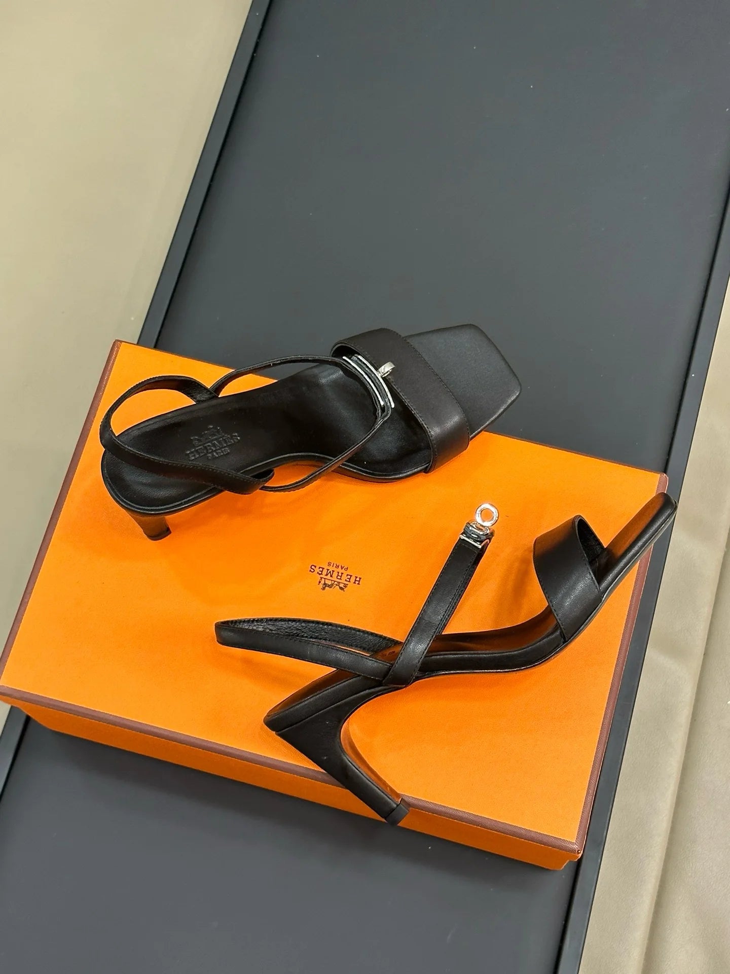 HERMES HEELS