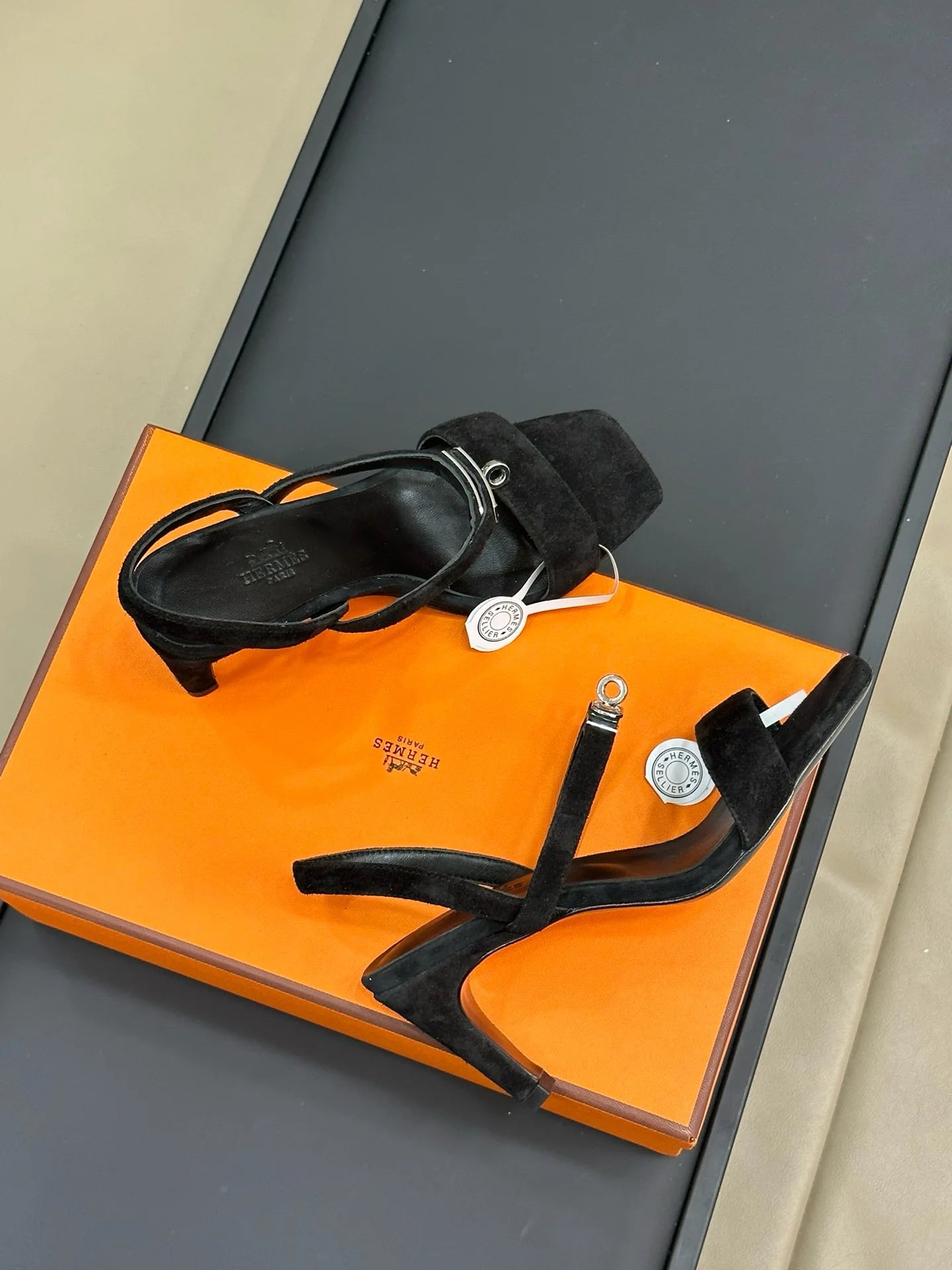 HERMES HEELS
