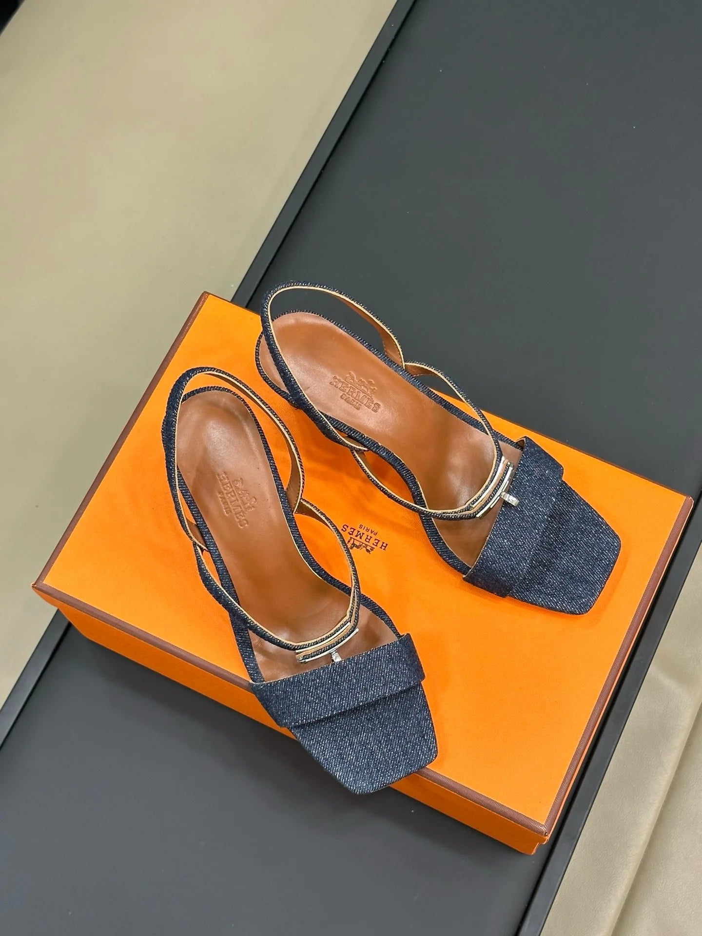 HERMES HEELS