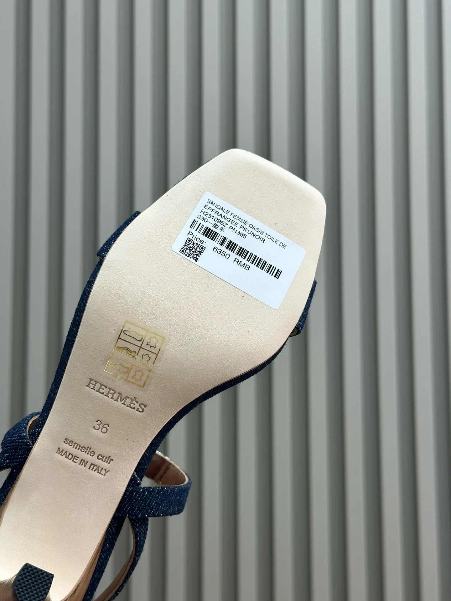 HERMES HEELS