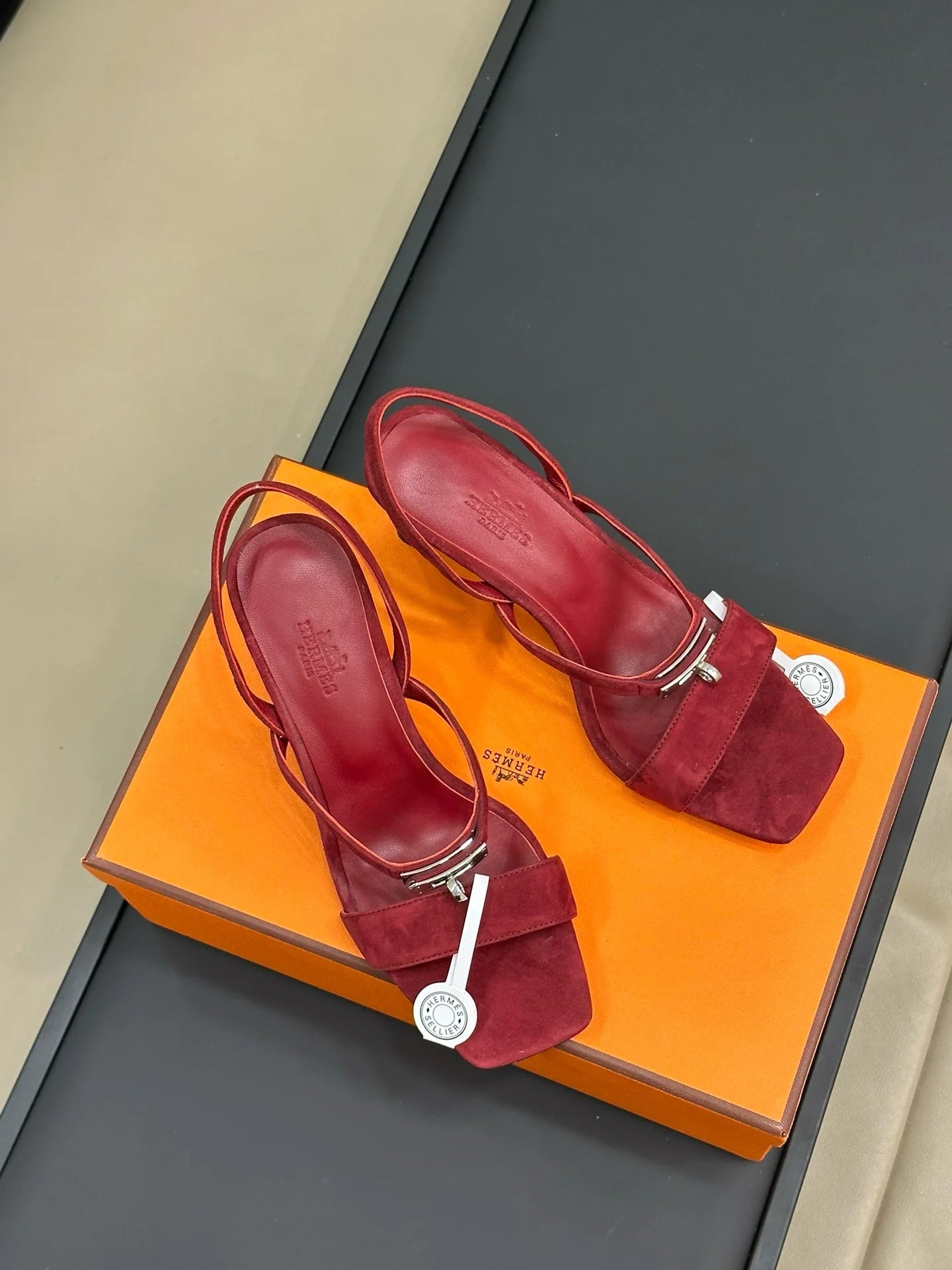 HERMES HEELS