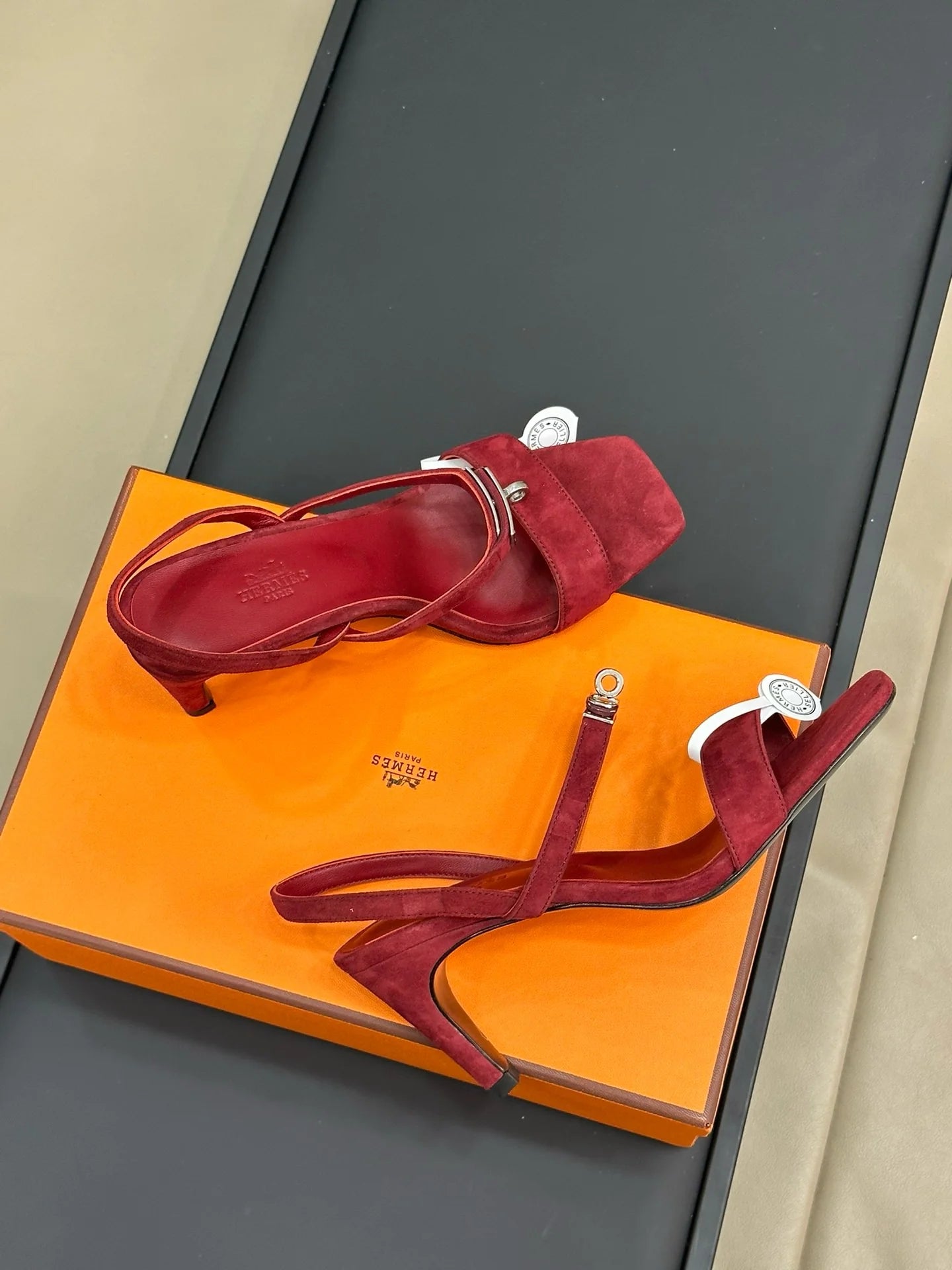 HERMES HEELS