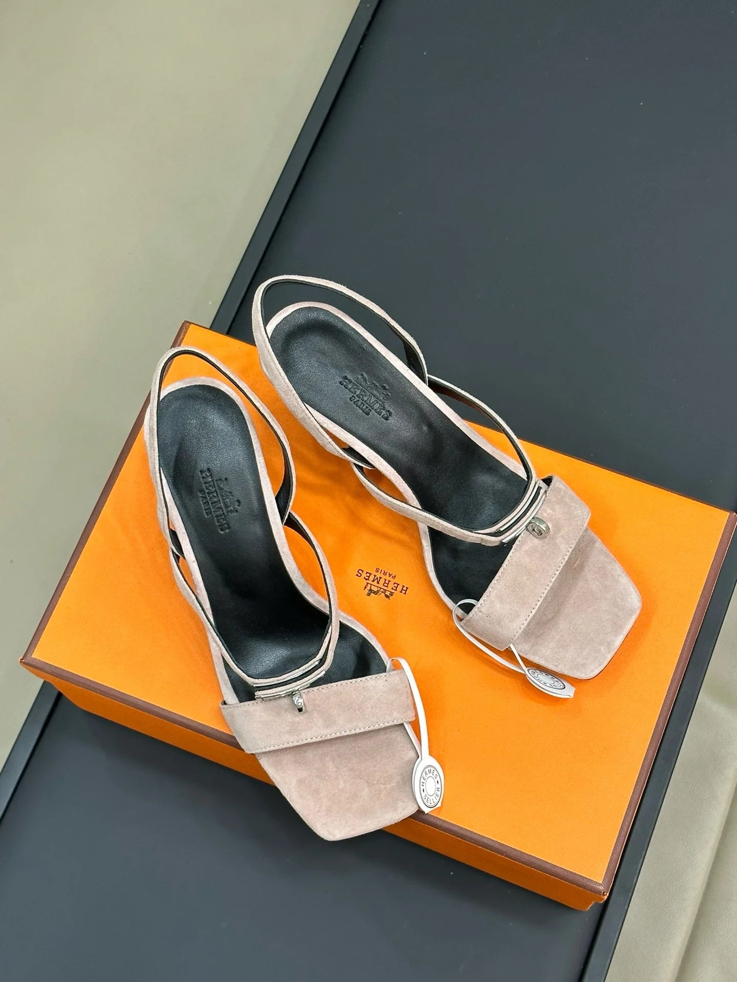HERMES HEELS
