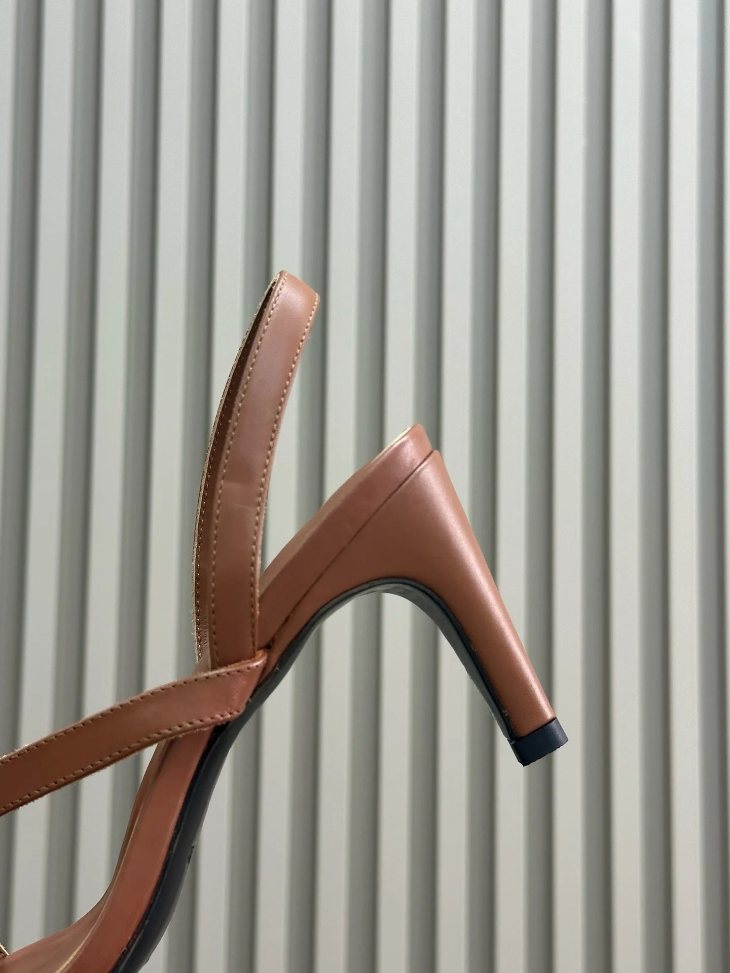 HERMES HEELS