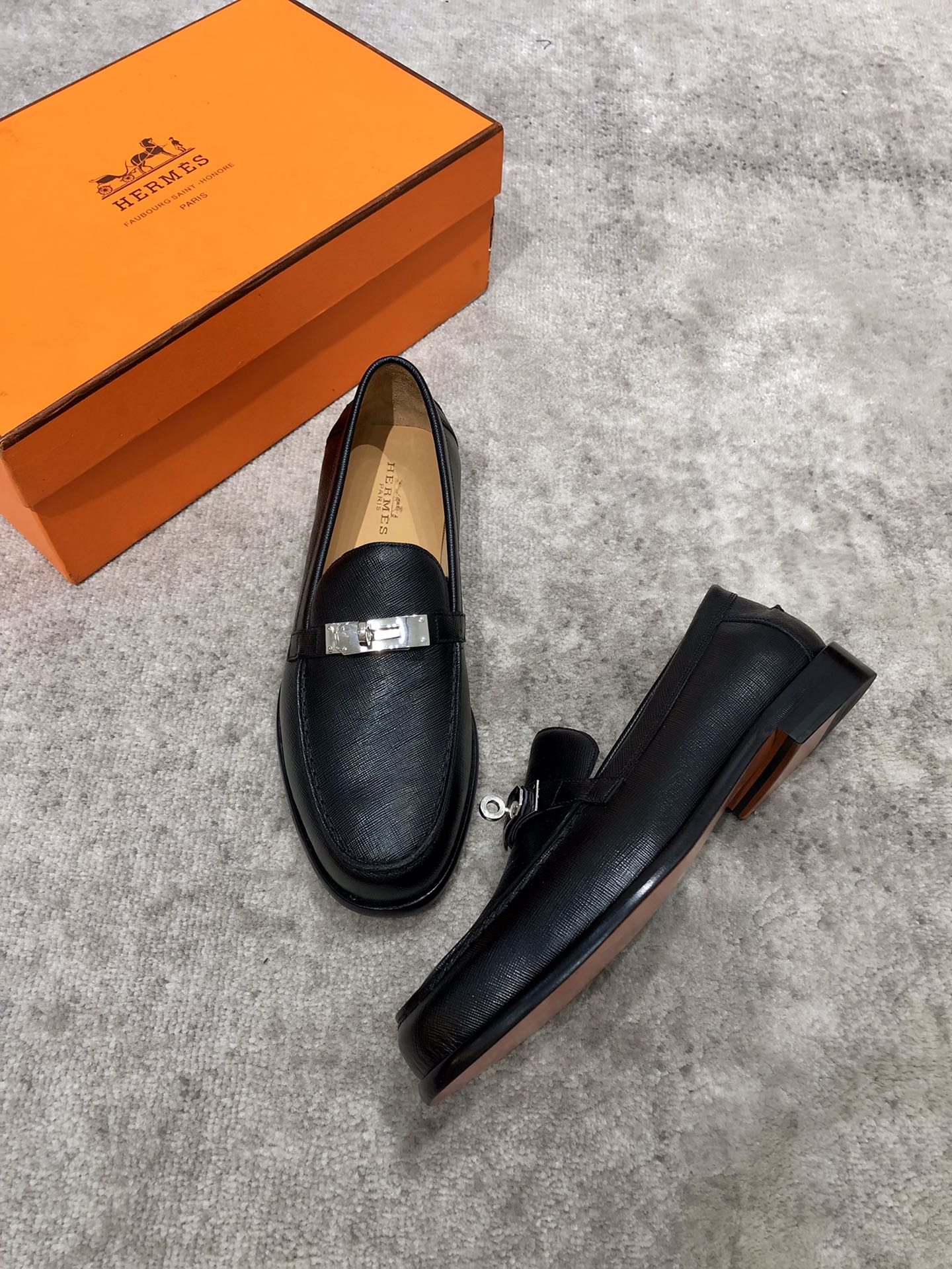 HERMES LOAFER