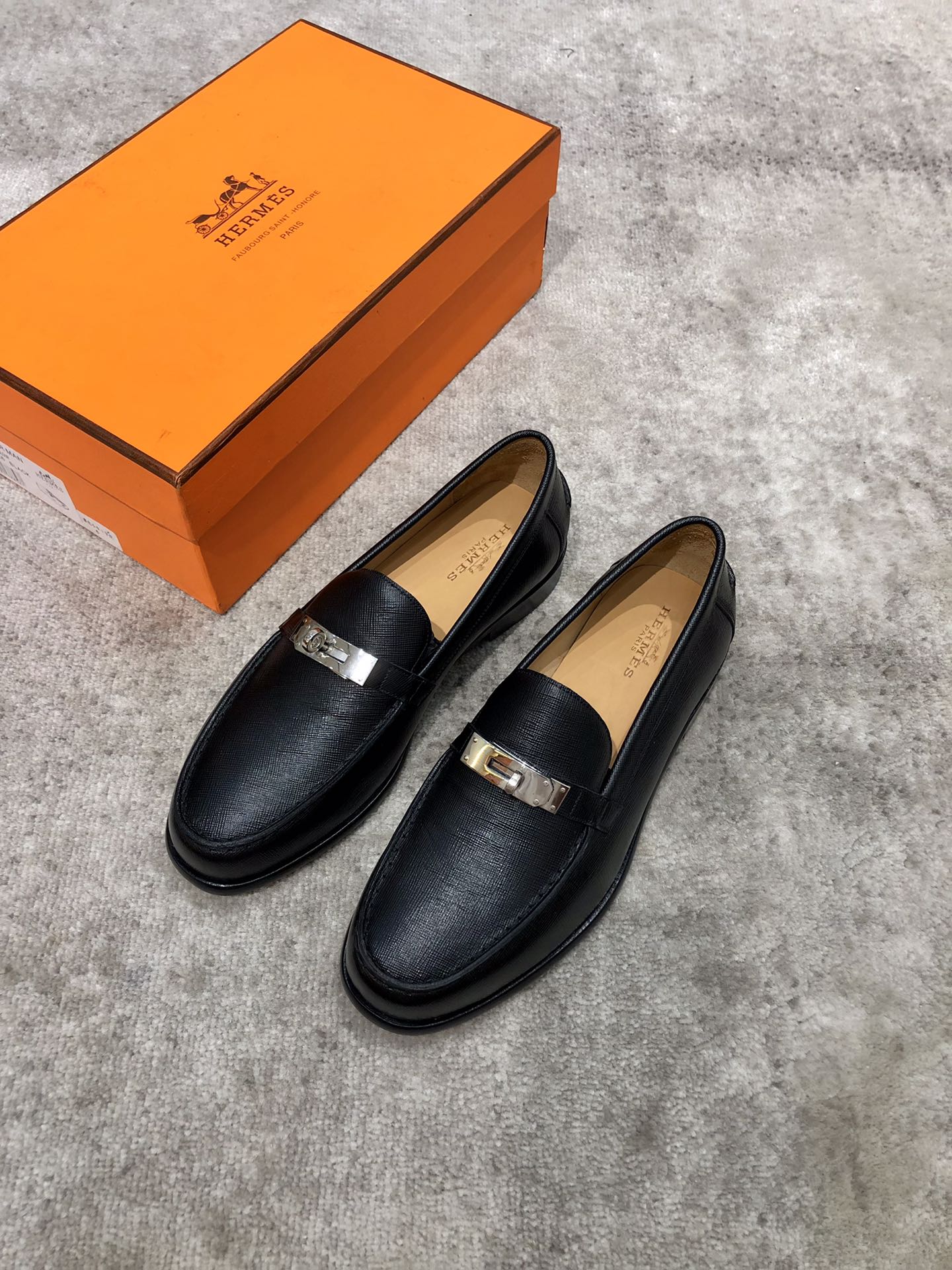 HERMES LOAFER
