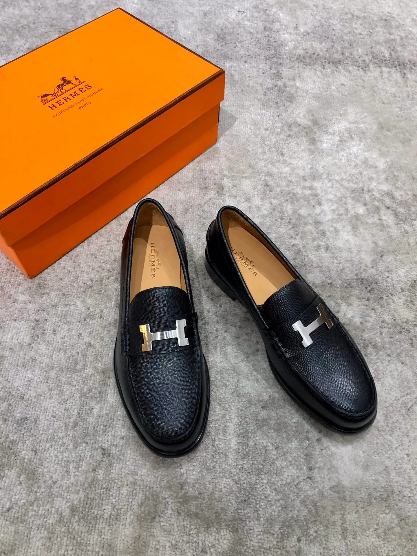 HERMES LOAFER