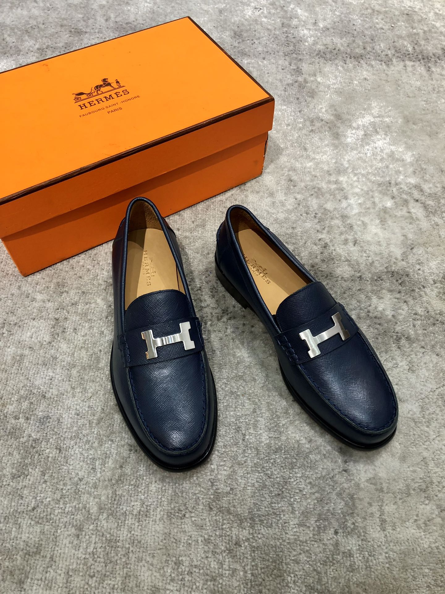 HERMES LOAFER
