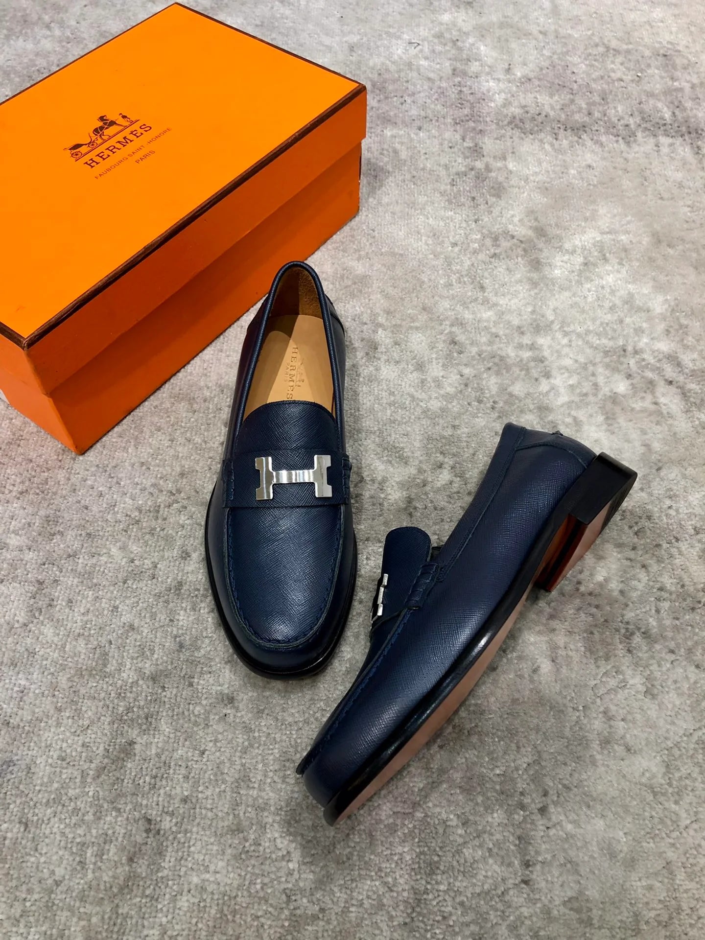 HERMES LOAFER