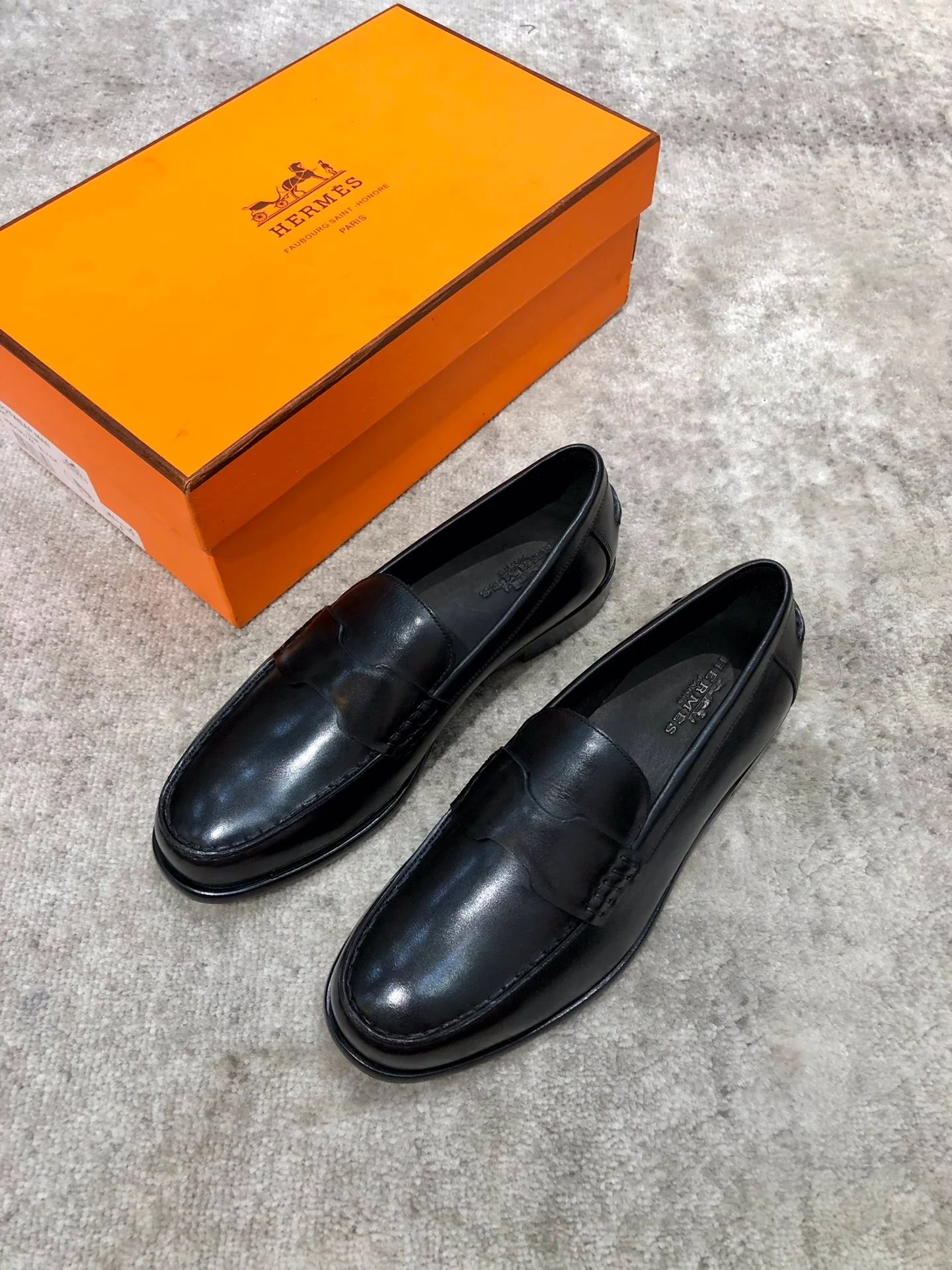 HERMES LOAFER