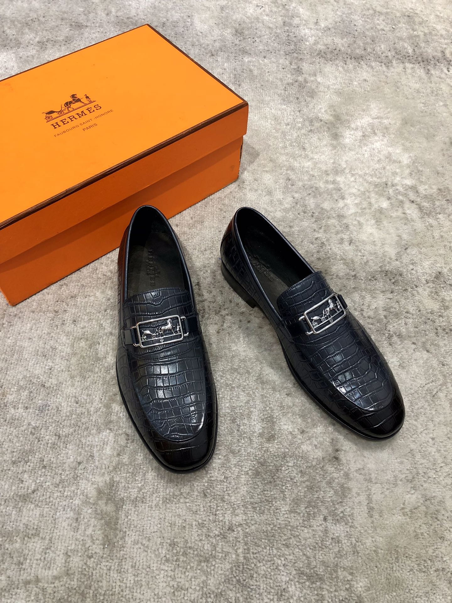 HERMES LOAFER