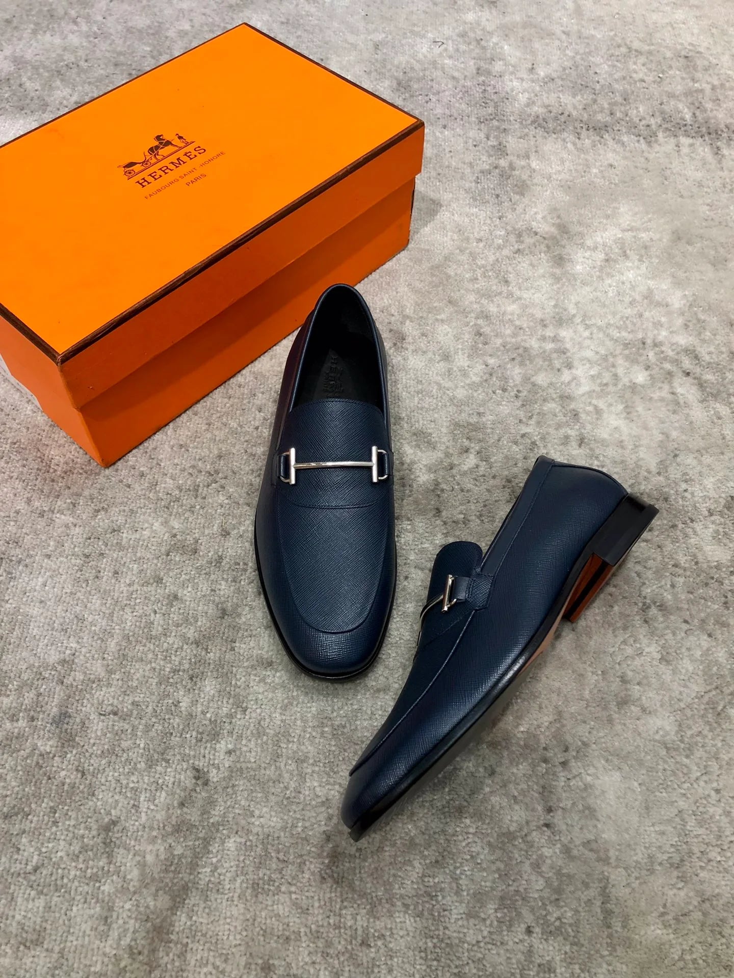 HERMES LOAFER