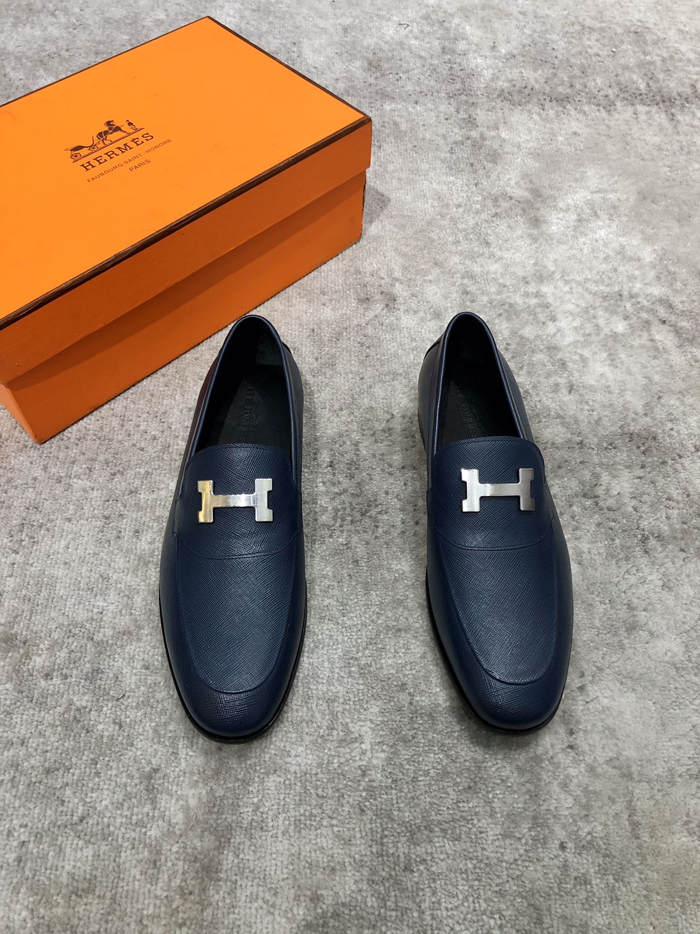 HERMES LOAFER