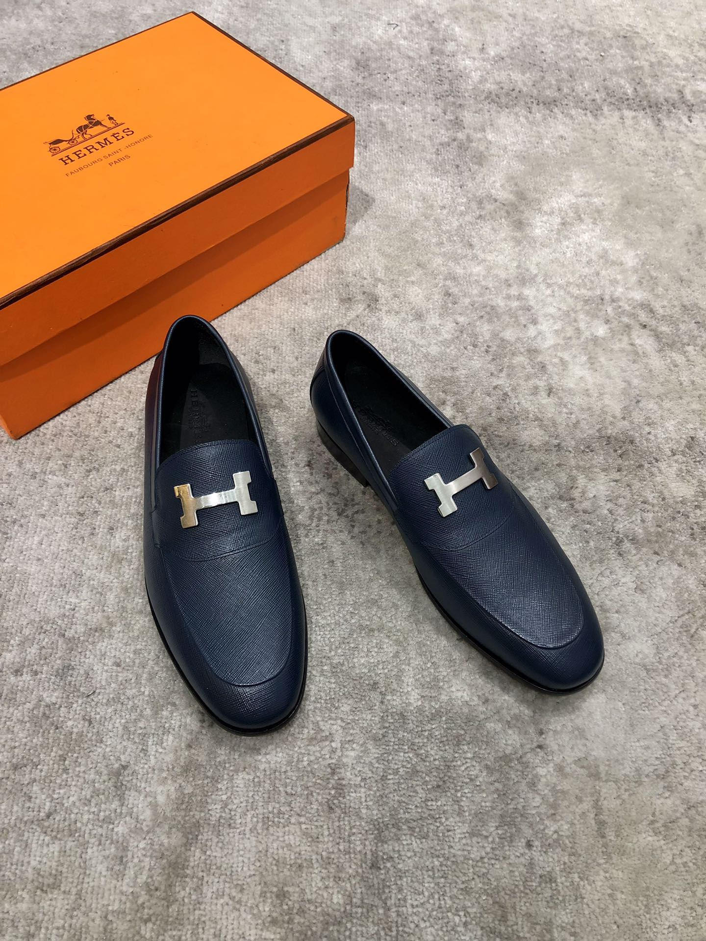 HERMES LOAFER