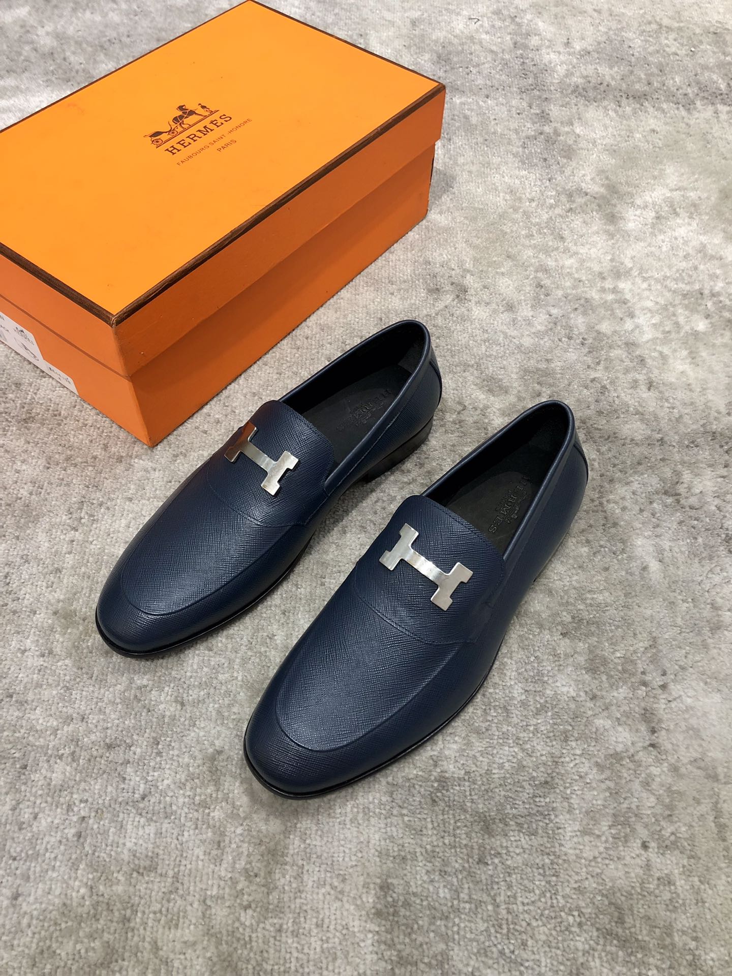 HERMES LOAFER