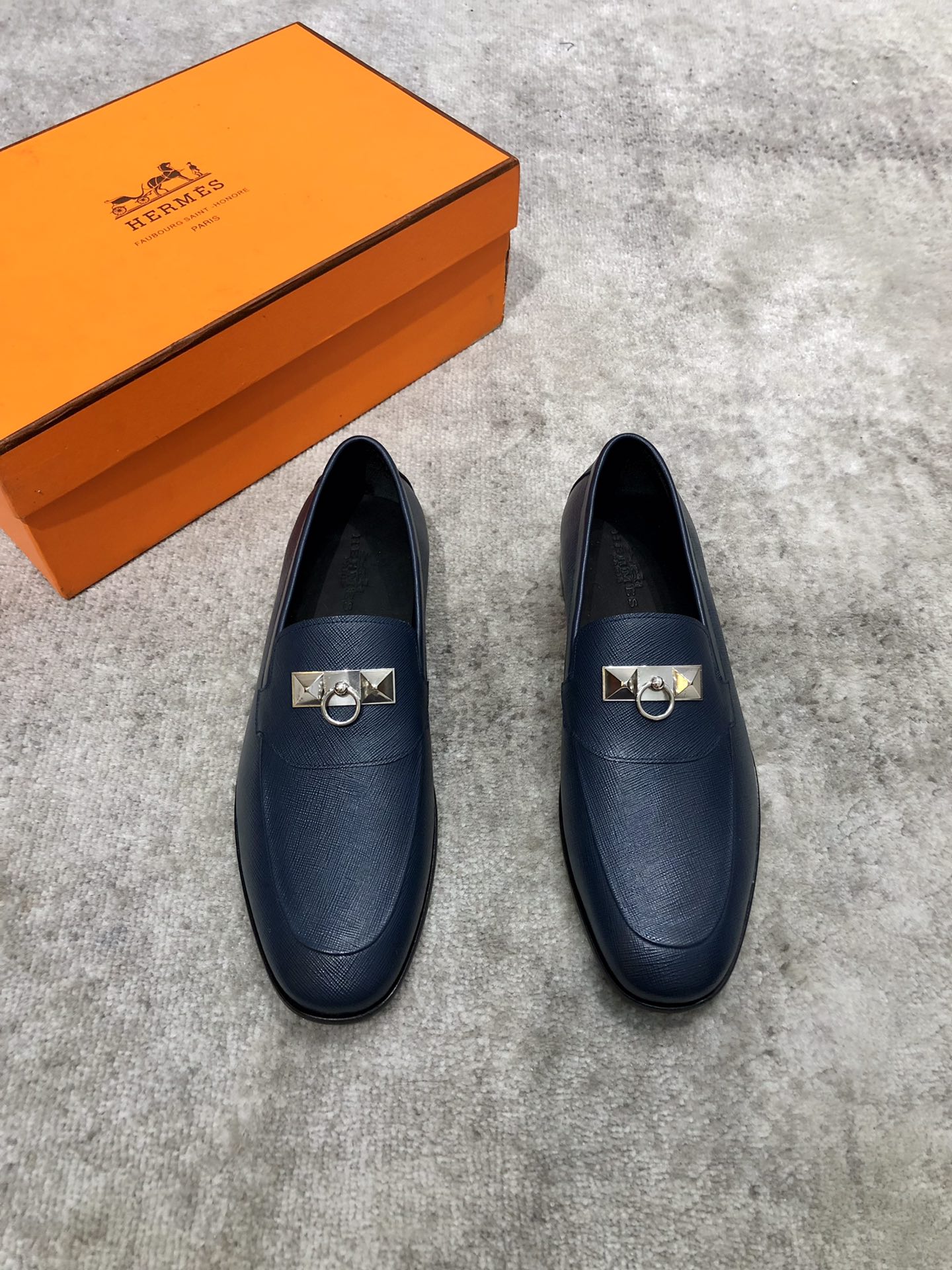 HERMES LOAFER
