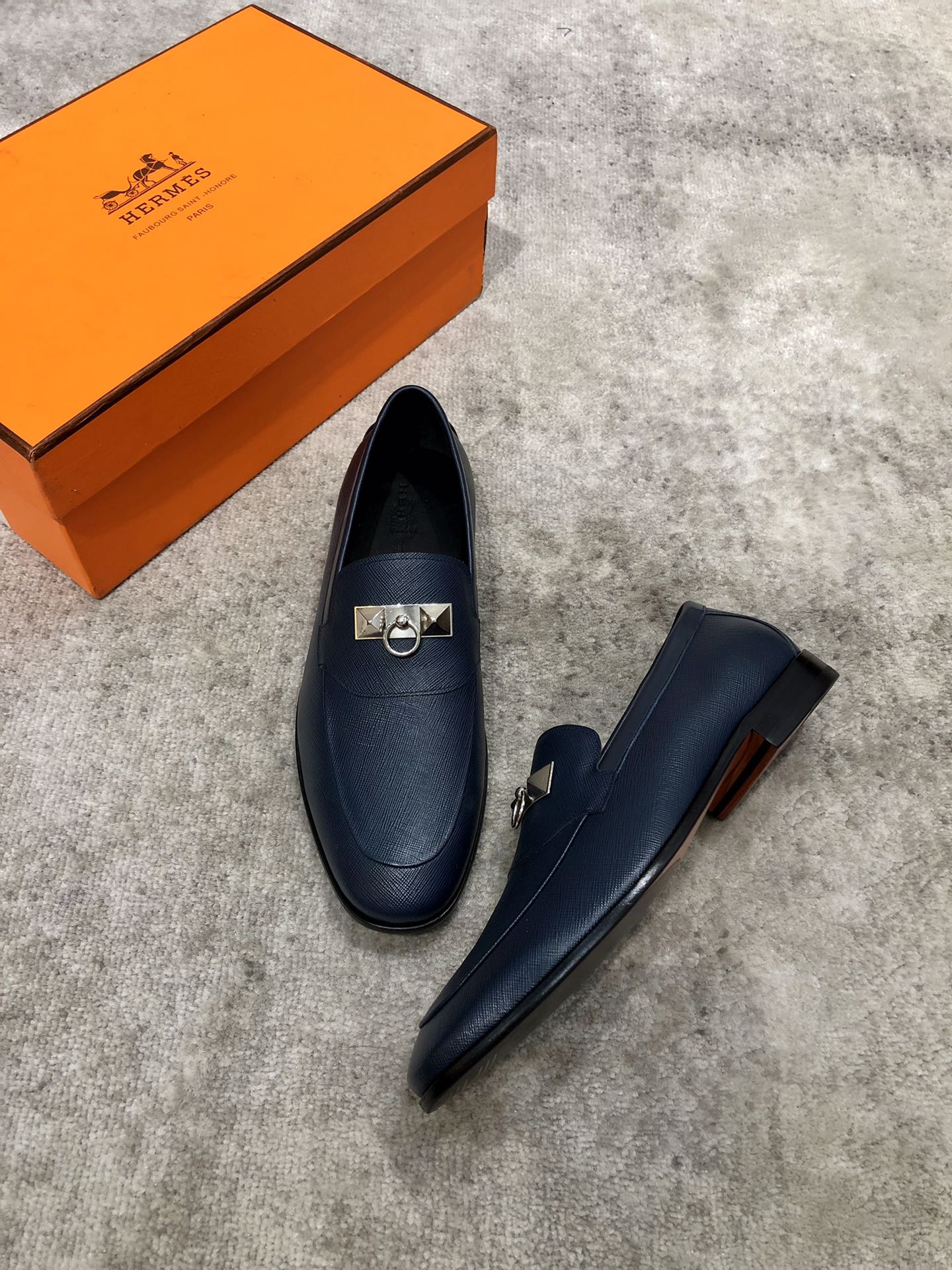 HERMES LOAFER