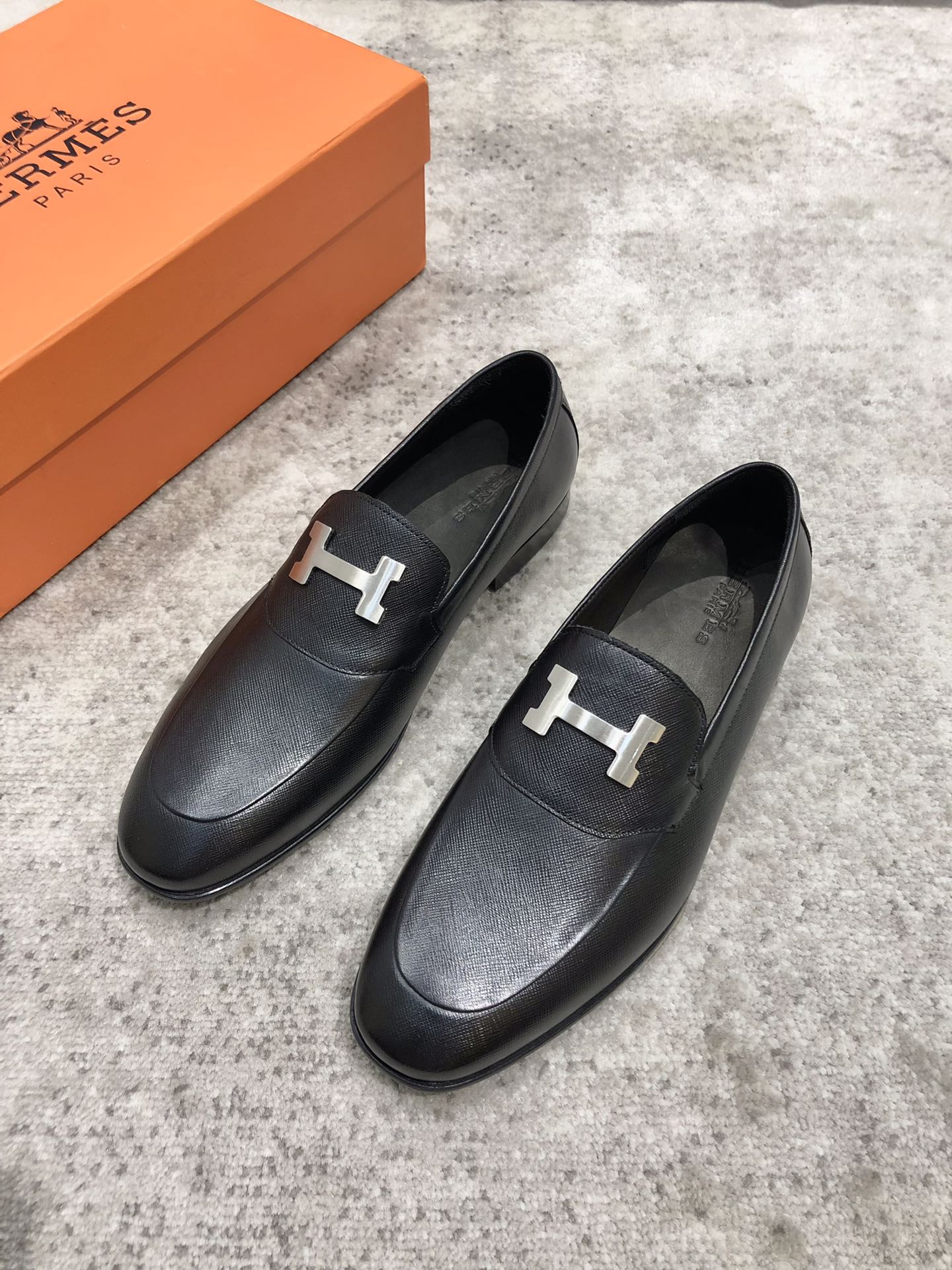 HERMES LOAFER