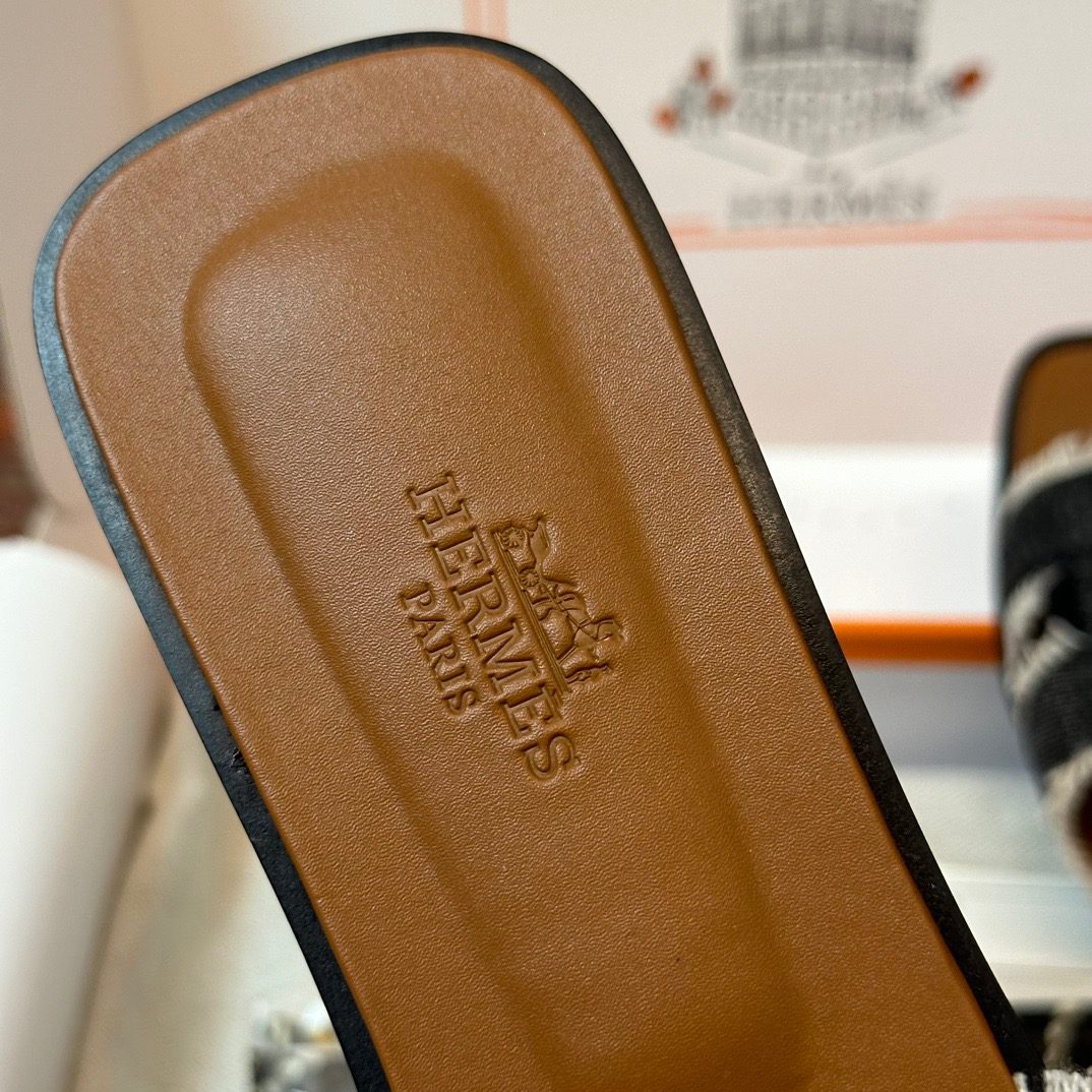 HERMES SANDAL