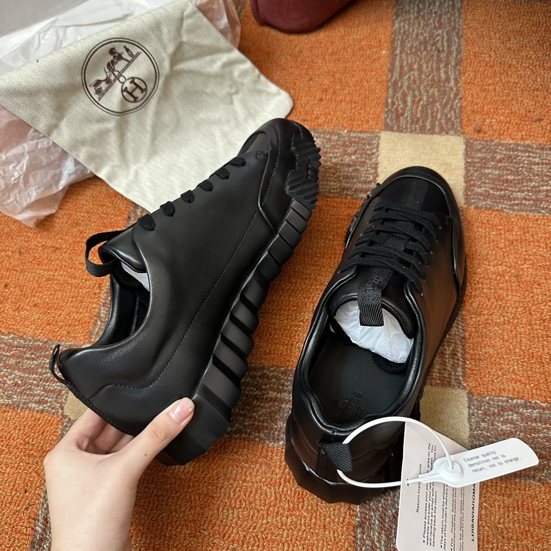 HERMES SNEAKER