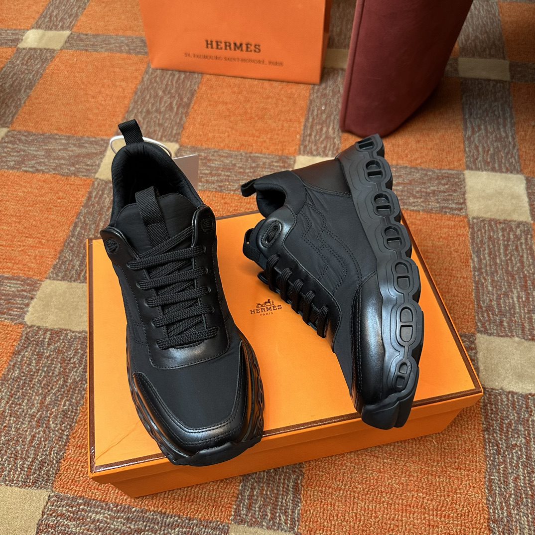HERMES SNEAKER