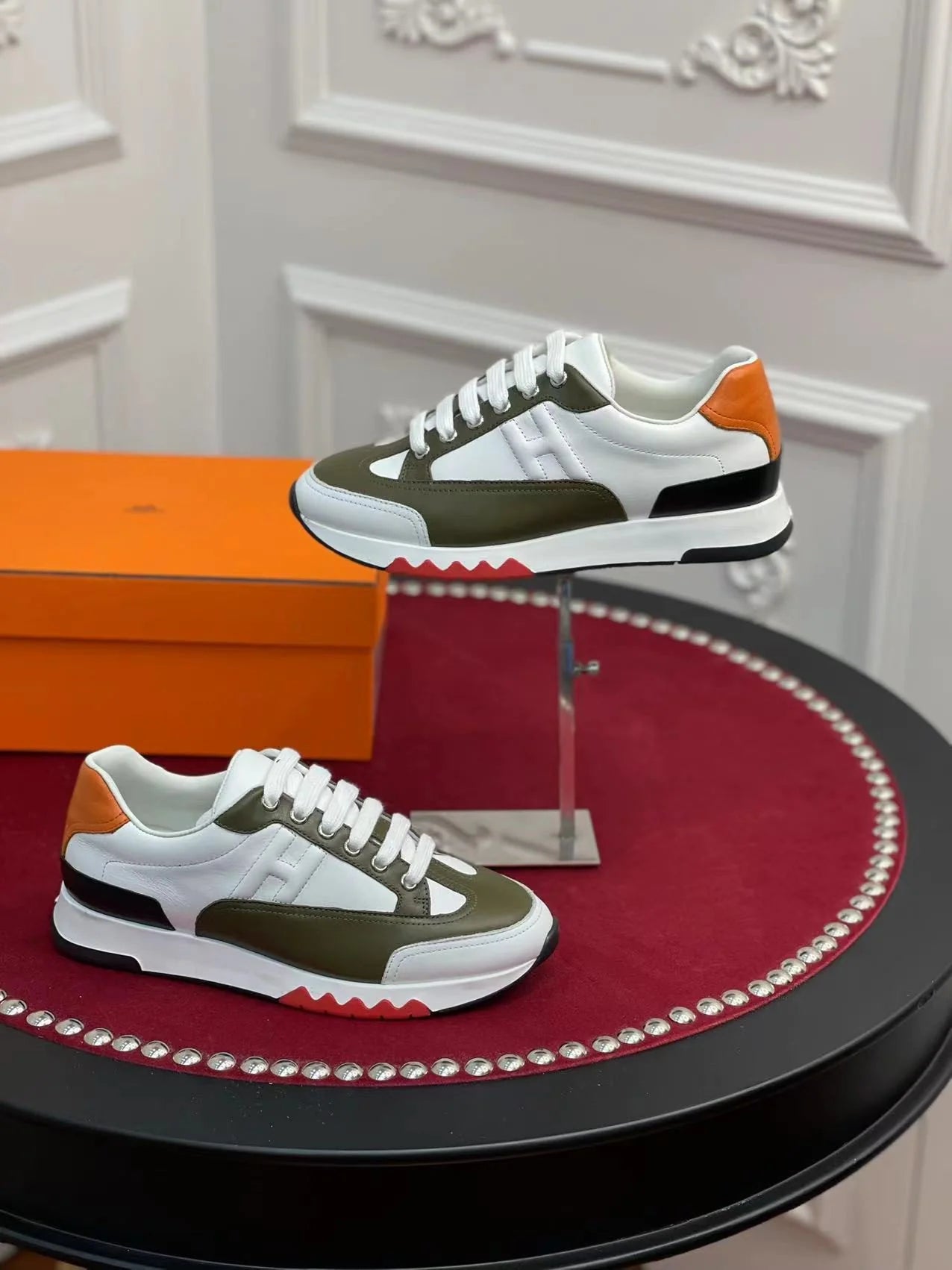 HERMES SNEAKER