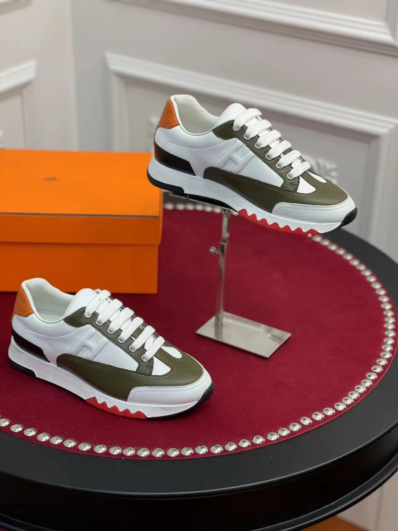 HERMES SNEAKER