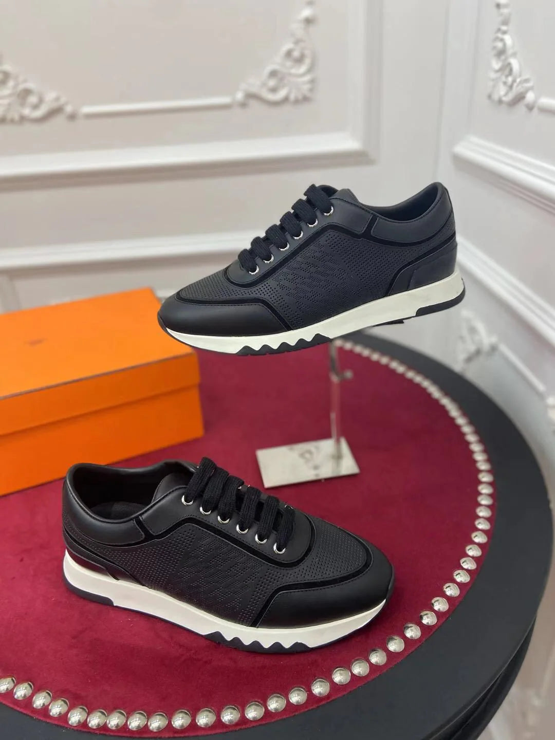 HERMES SNEAKER