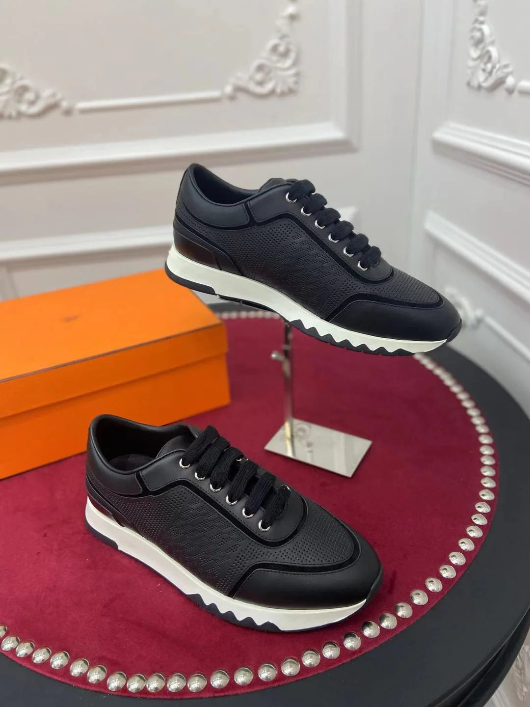 HERMES SNEAKER