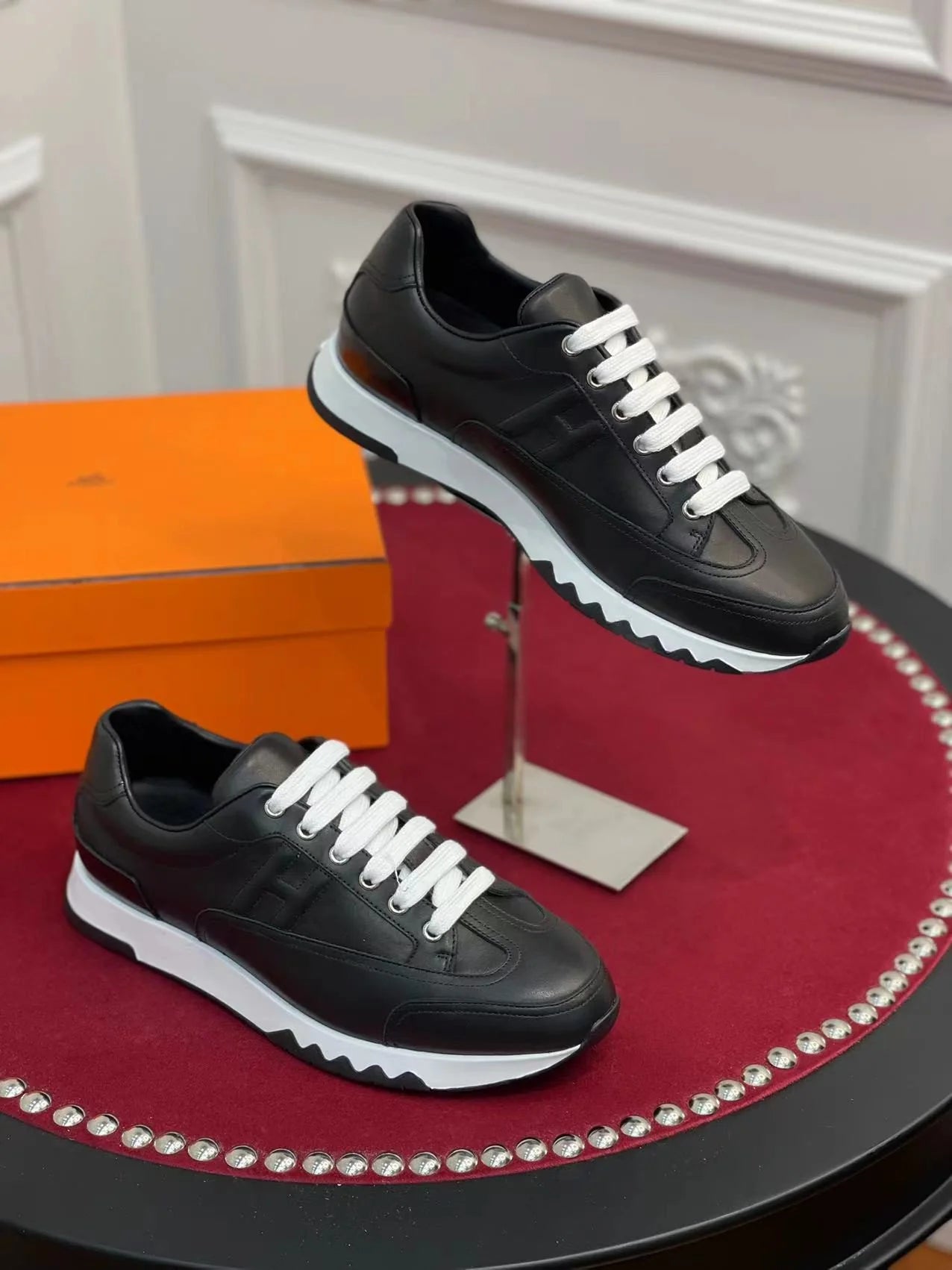 HERMES SNEAKER