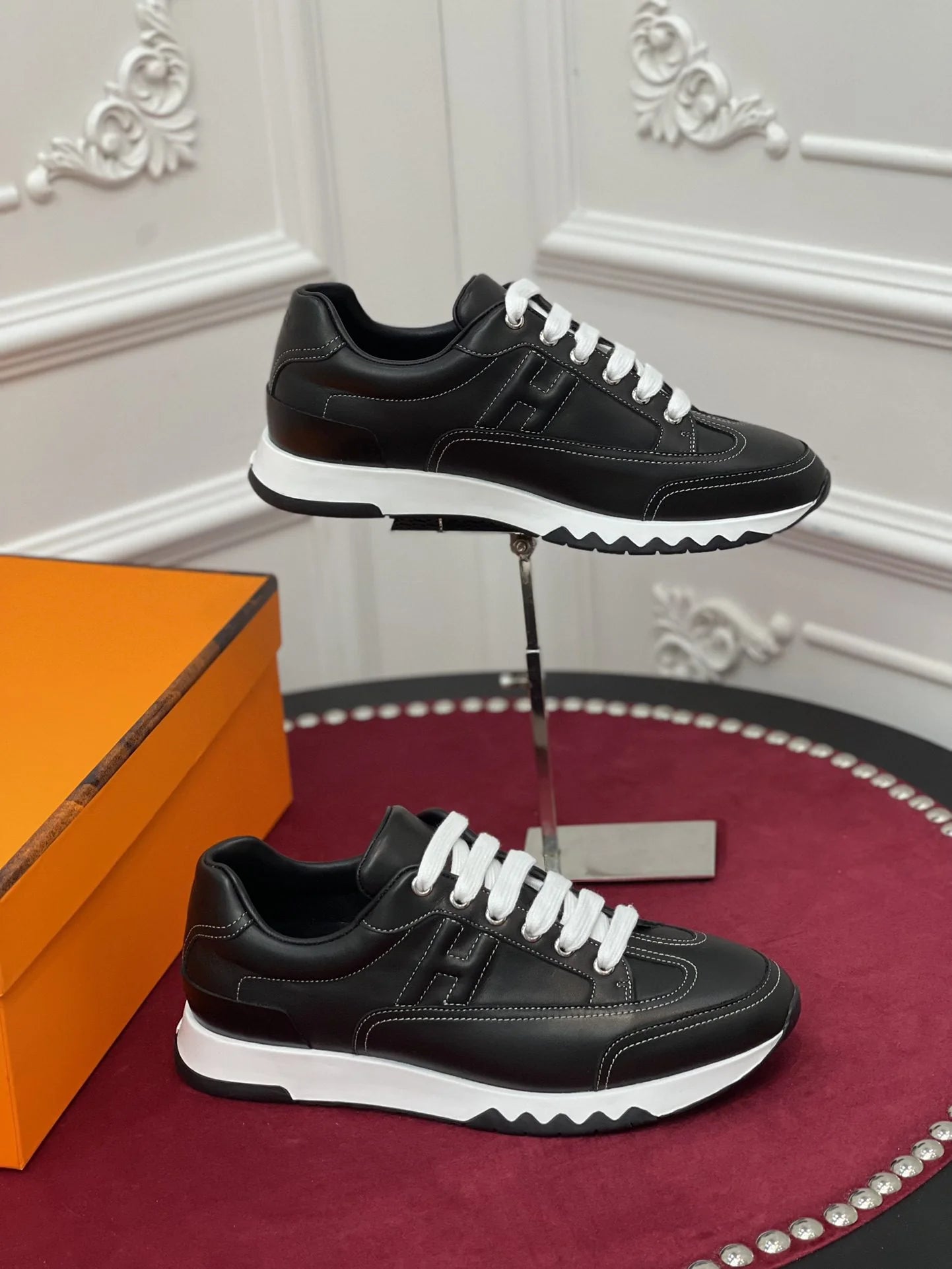 HERMES SNEAKER